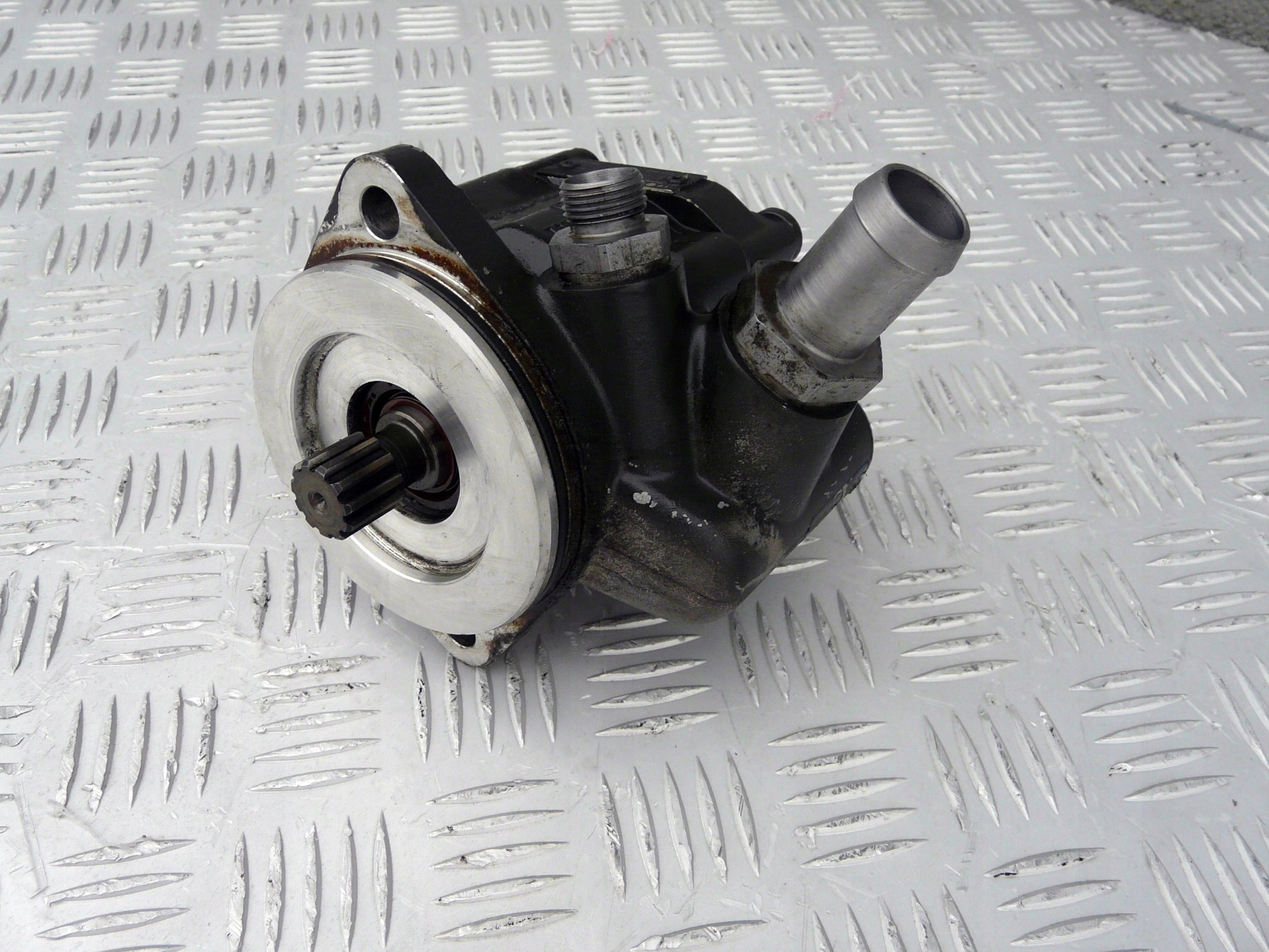 POMPA WSPOMAGANIA PALIWA DAF XF 106