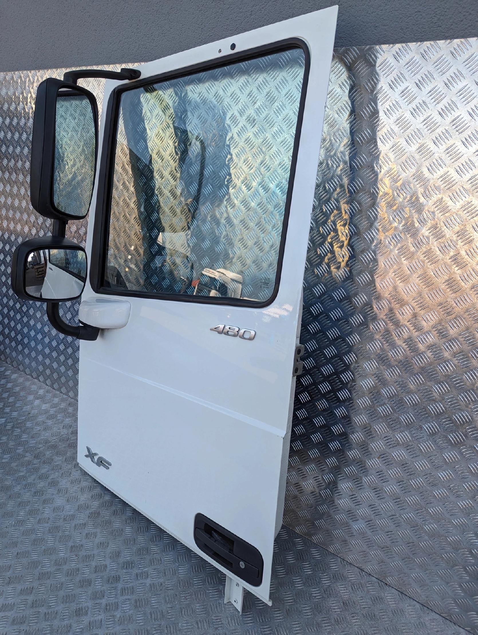 DRZWI KOMPLETNE LEWE DAF XF 106 LIFT - obrazek 3