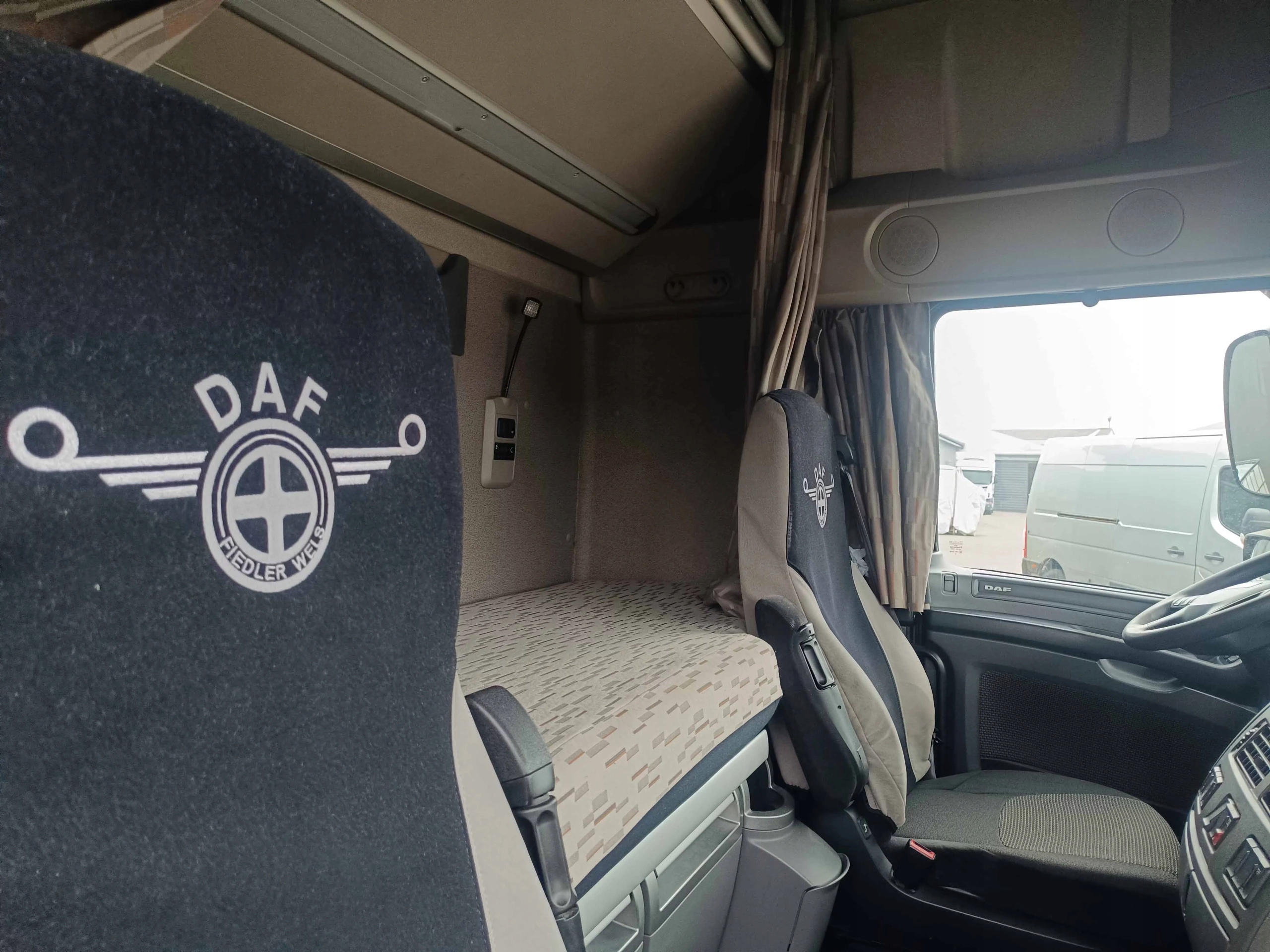 KABINA DAF XF 106 - obrazek 9