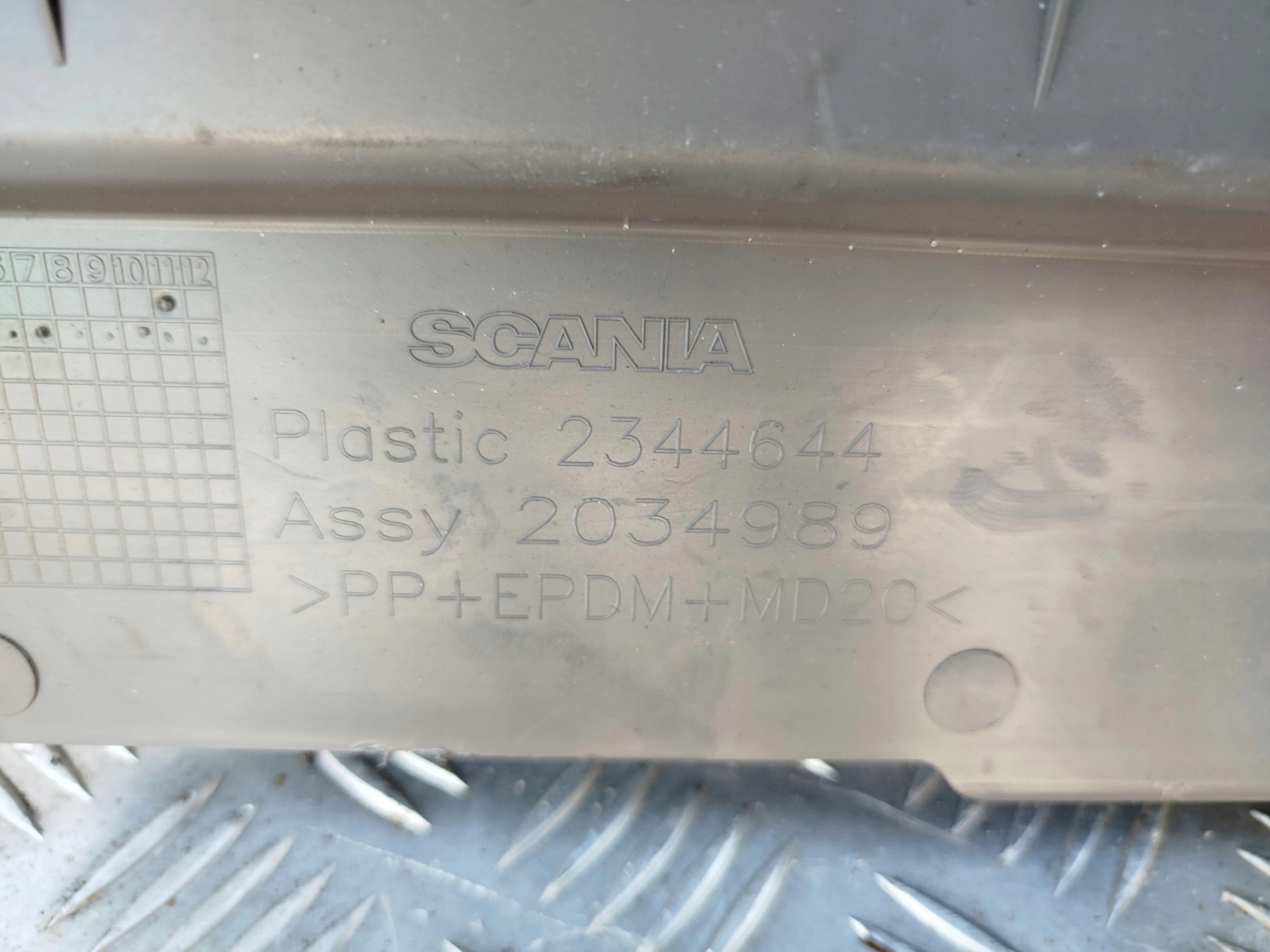 TAPICERKA KABINY SCANIA G NTG 2344644 - obrazek 3