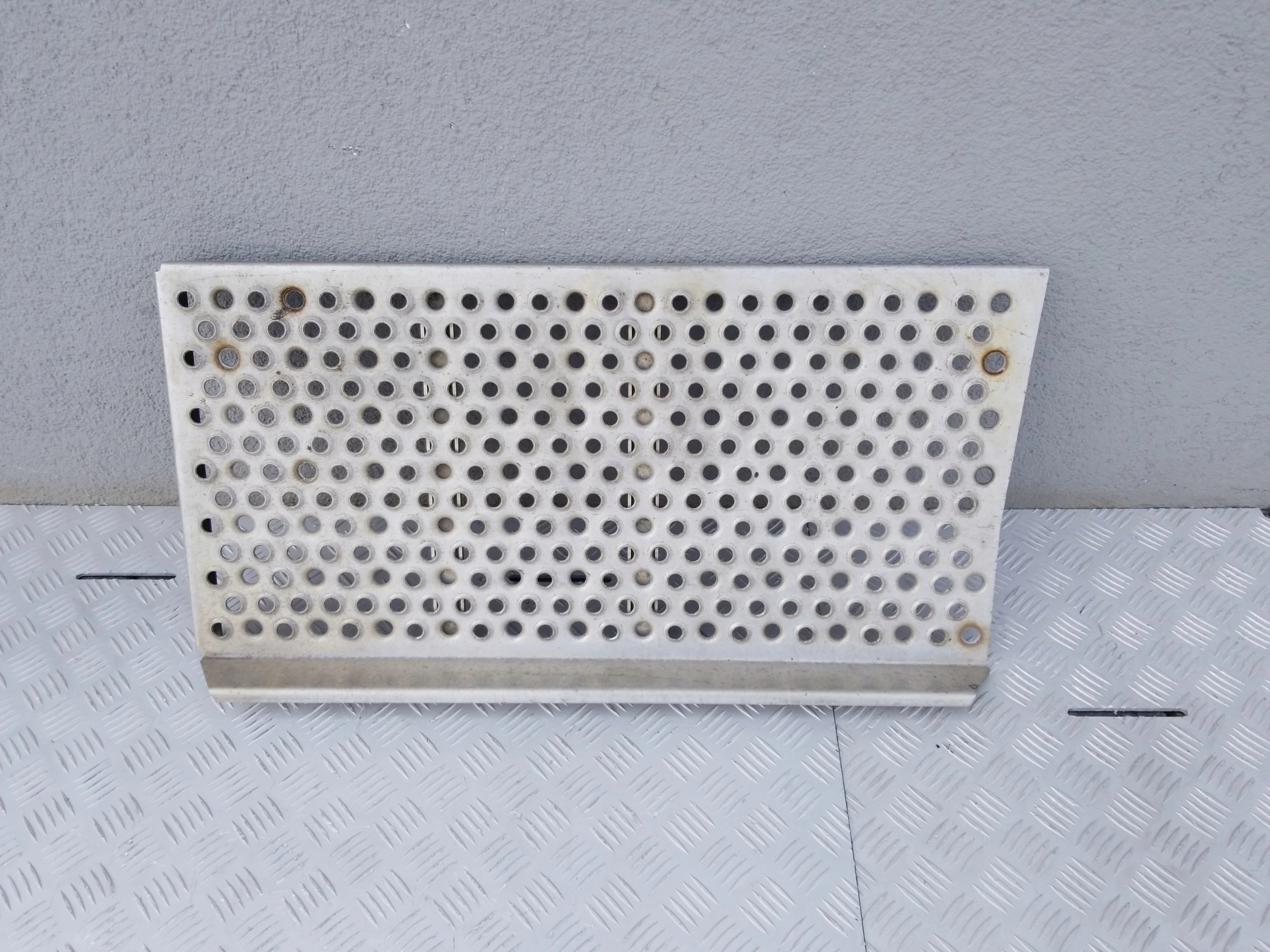 BLACHA POKRYWA PODEST NA RAMĘ DAF XF 105