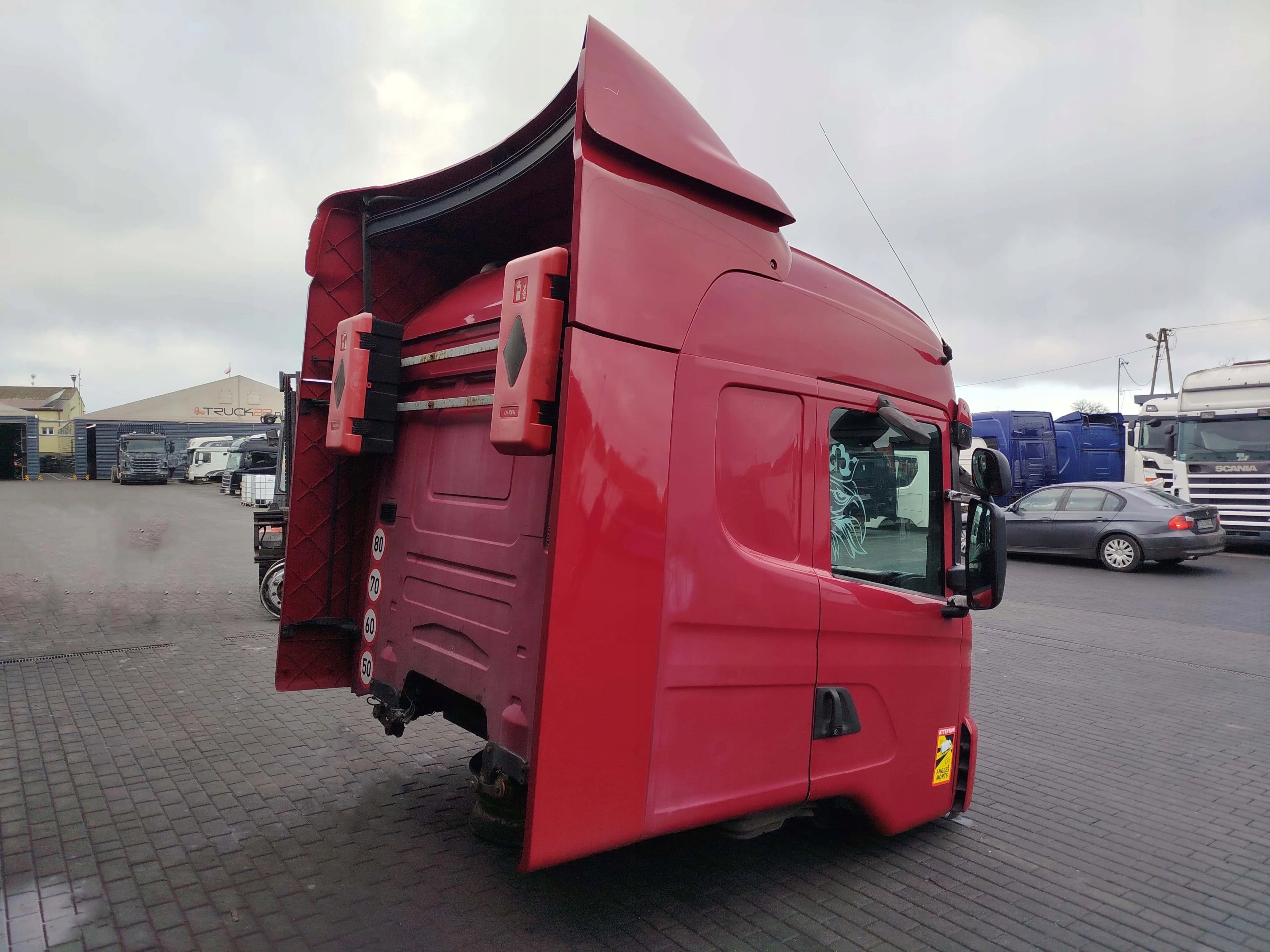 KABINA SCANIA R XPI HIGHLINE 2013 ROK - obrazek 4