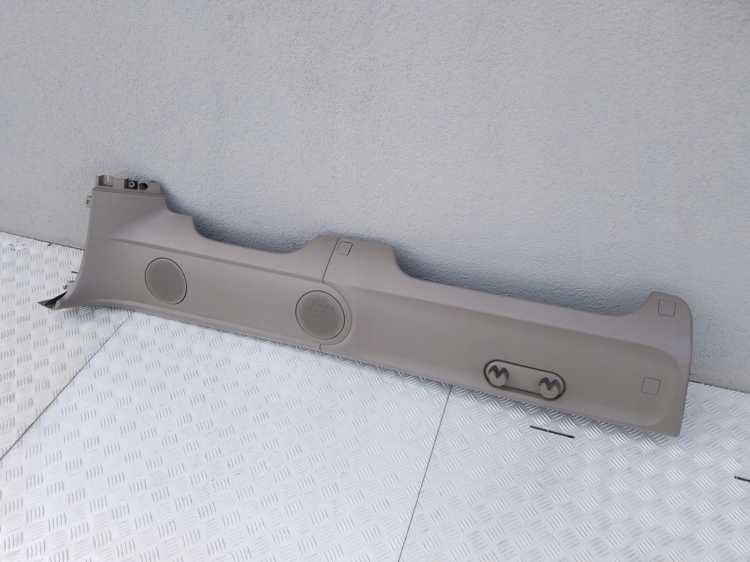 SCHOWEK BOCZEK KIESZEŃ GLOB KABINY DAF XF 105 - obrazek 3