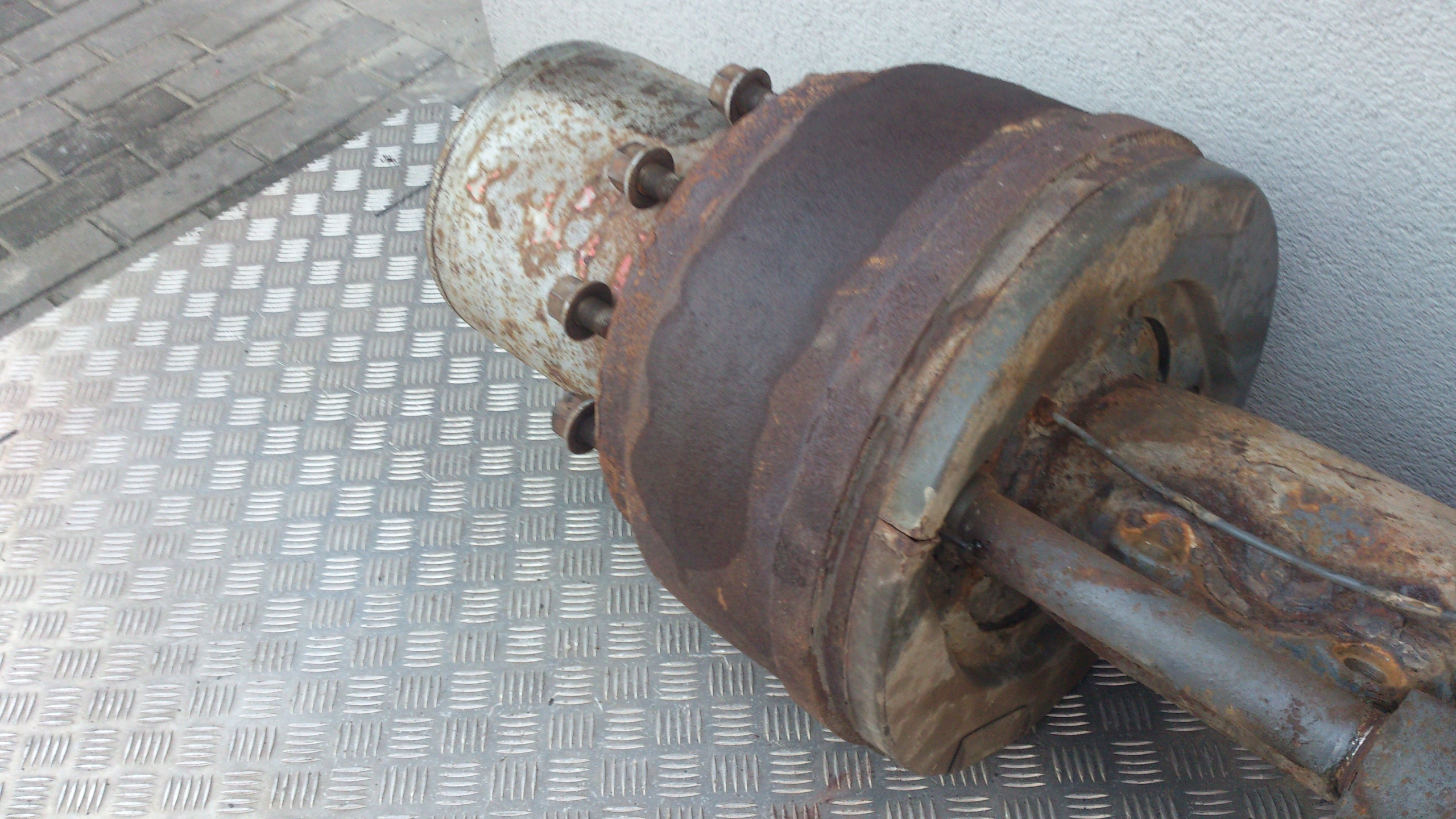 ZWOLNICA HAMULEC BĘBNOWY SCANIA 4 WYWROTKA - obrazek 3