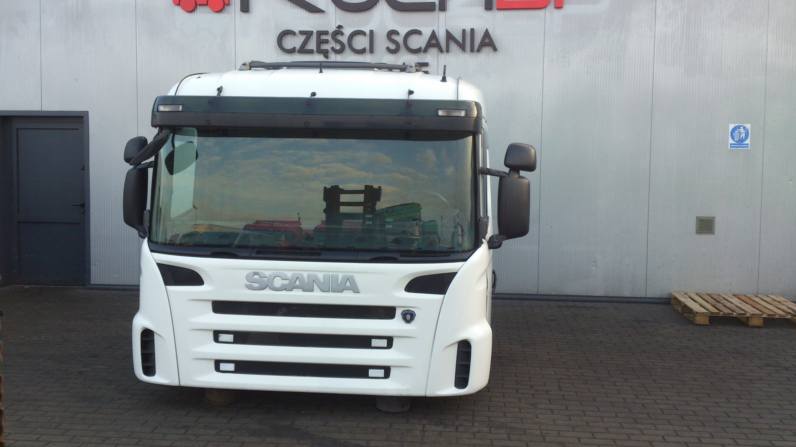 KABINA CR 19 SCANIA R MAŁY SCHOWEK