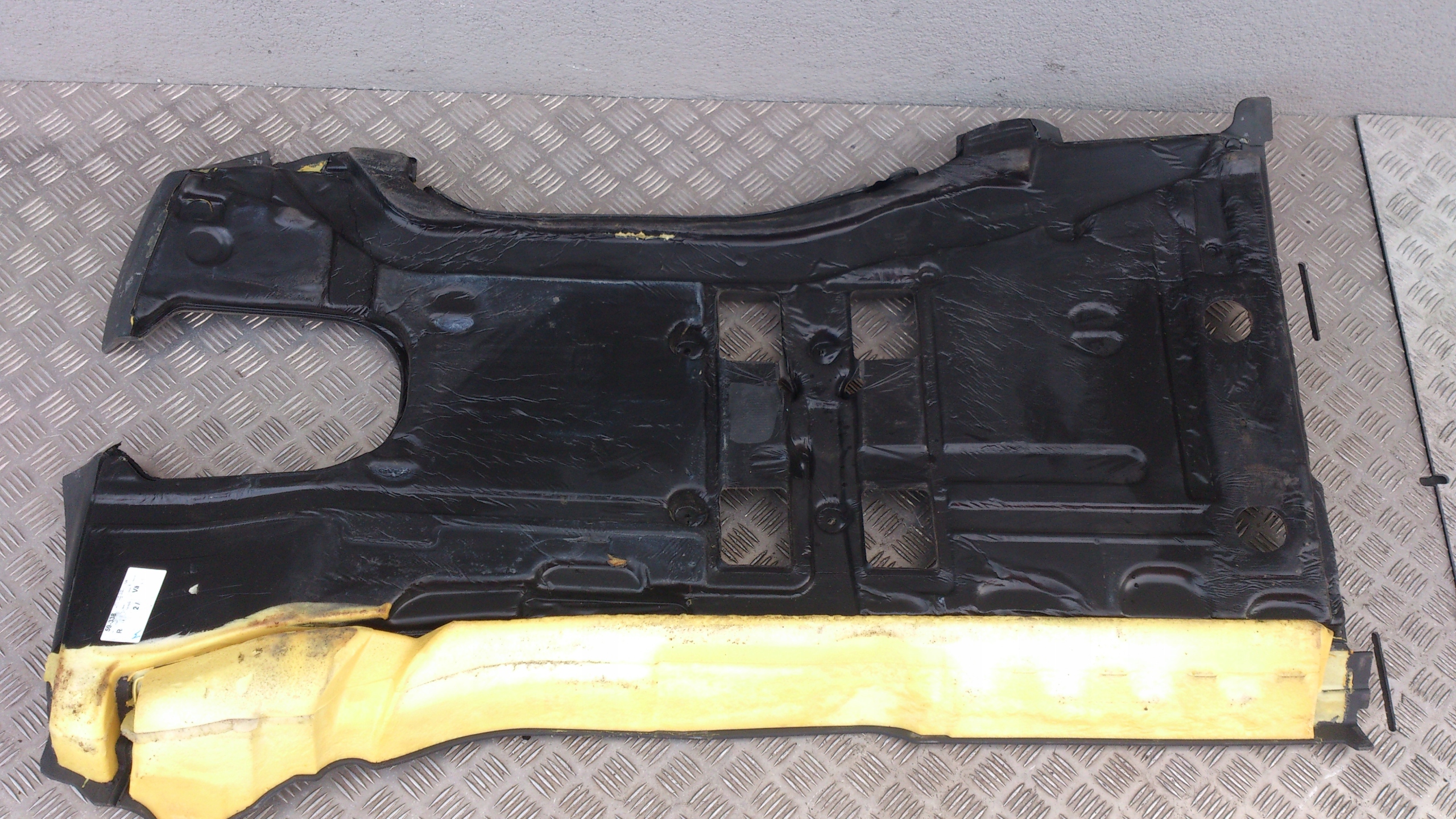 WYKŁADZINA DYWANIK WYGŁUSZENIE SCANIA R S - obrazek 3