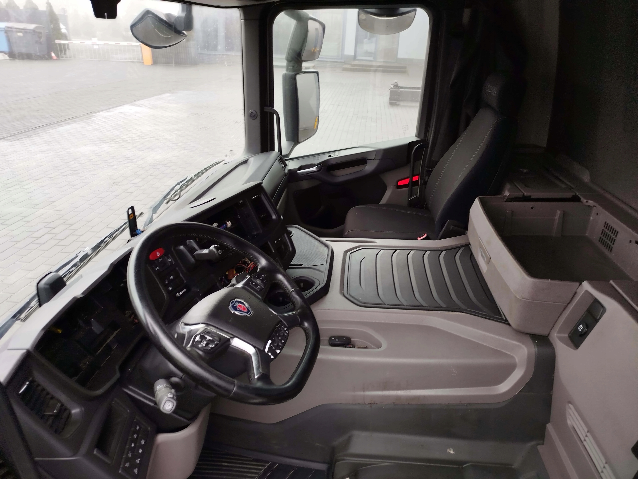 KABINA SCANIA P CP17 NTG - obrazek 8