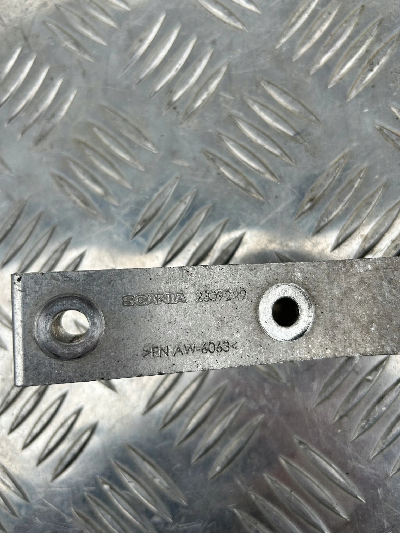 WSPORNIK MOCOWANIE PIERŚCIENIA WENTYLATORA SCANIA NEXT GEN NTG - obrazek 2