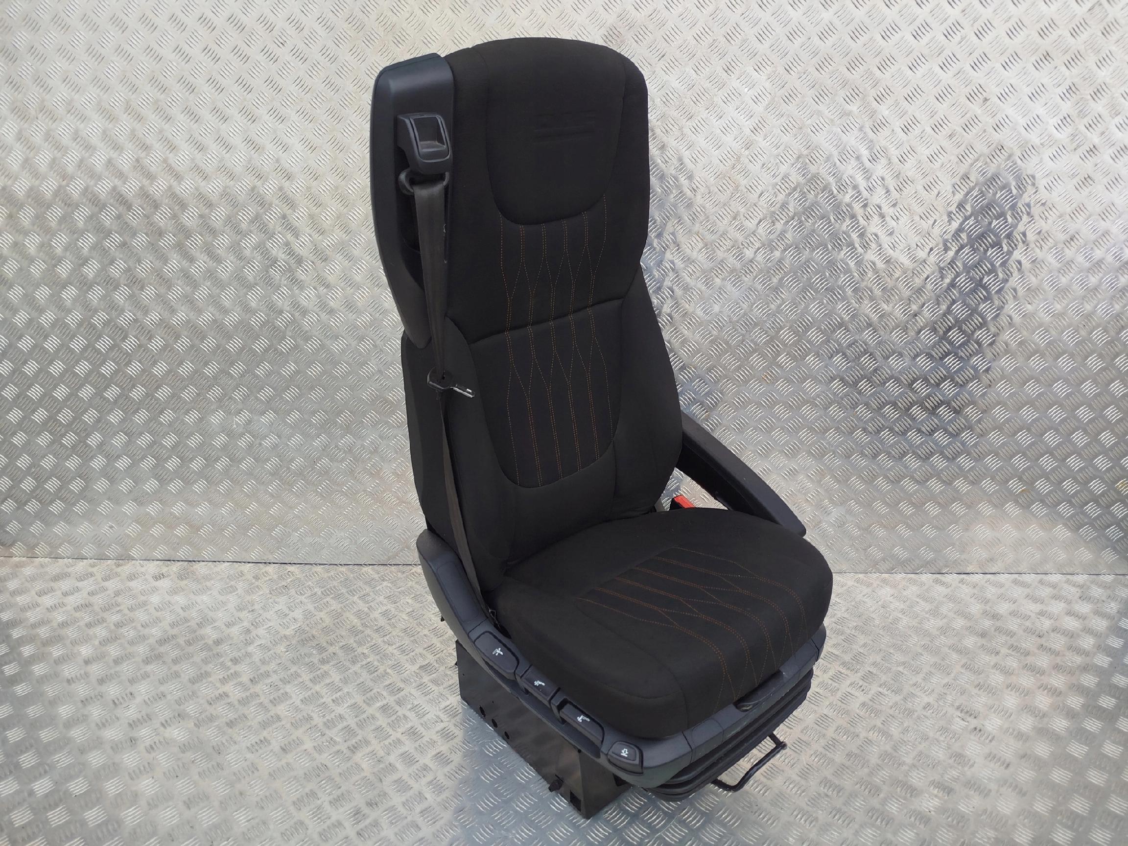 FOTEL PASAŻERA PNEUMATYCZNY DAF XF 106 LIFT - obrazek 8