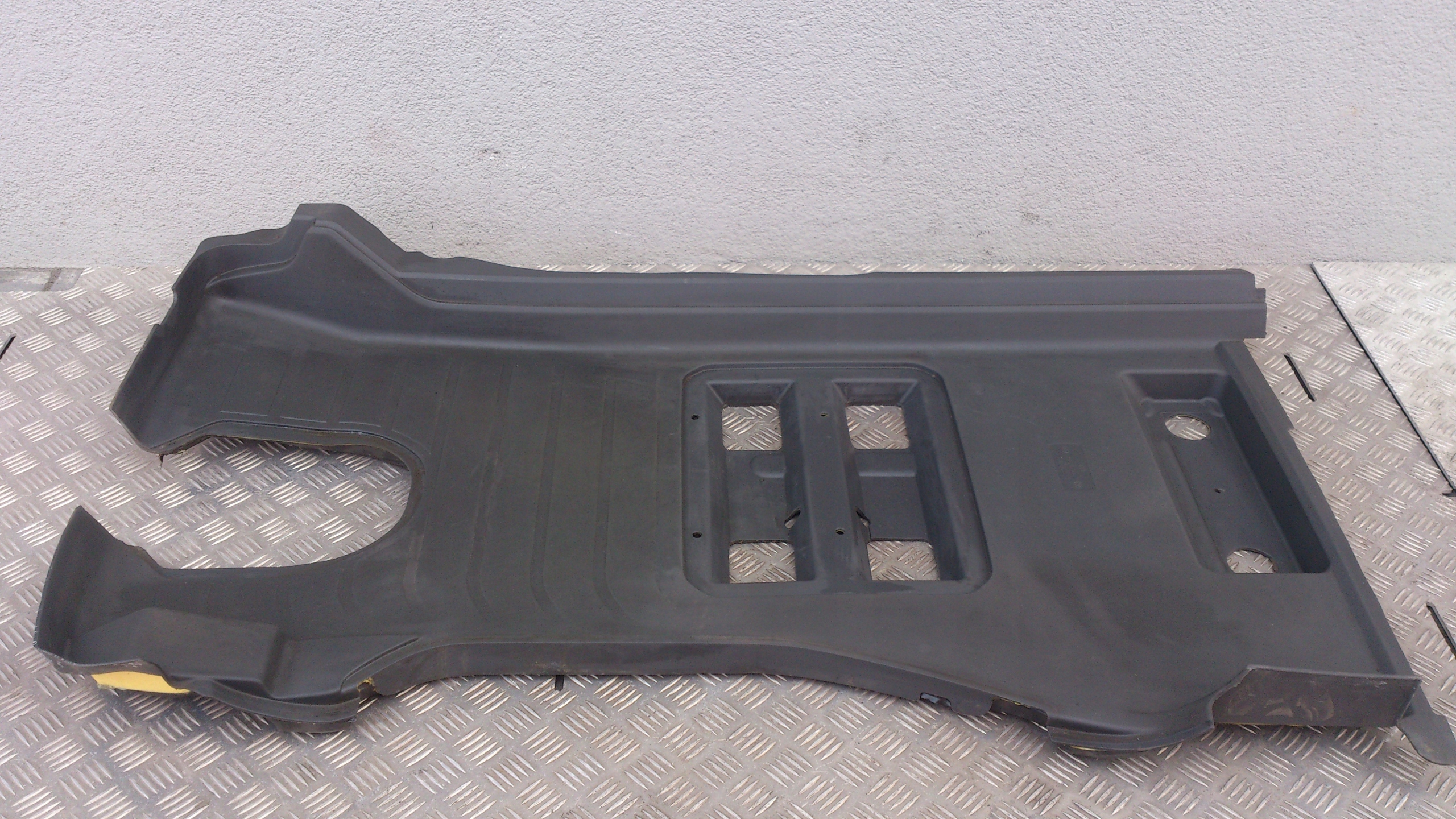 WYKŁADZINA DYWANIK WYGŁUSZENIE SCANIA R S - obrazek 2