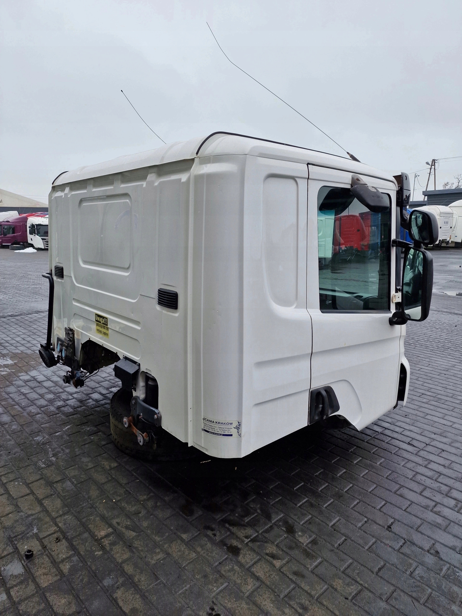 KABINA SCANIA P CP 16 2012 ROK - obrazek 6