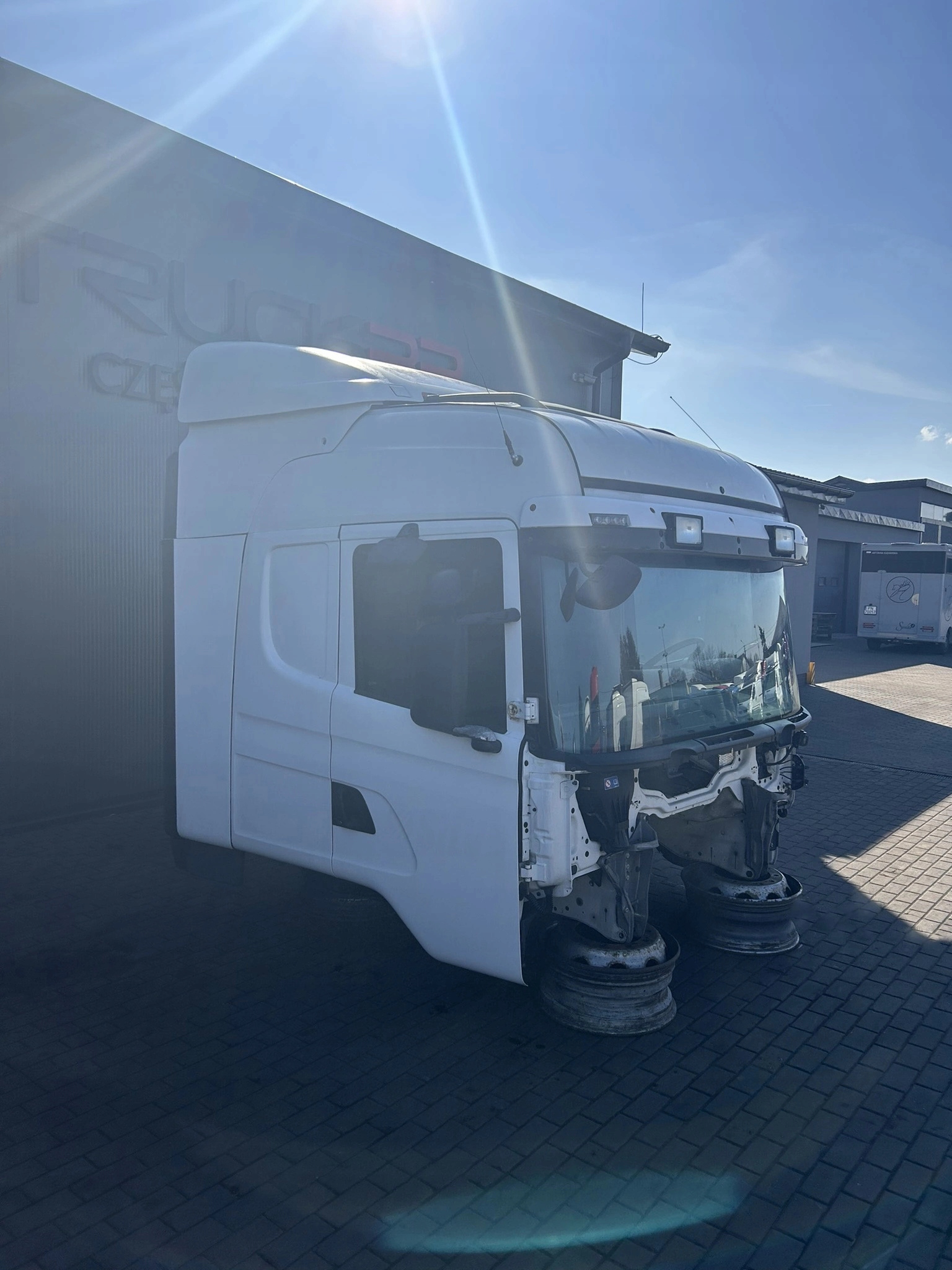 KABINA SCANIA CR19 HPI 2012 ROK - obrazek 4