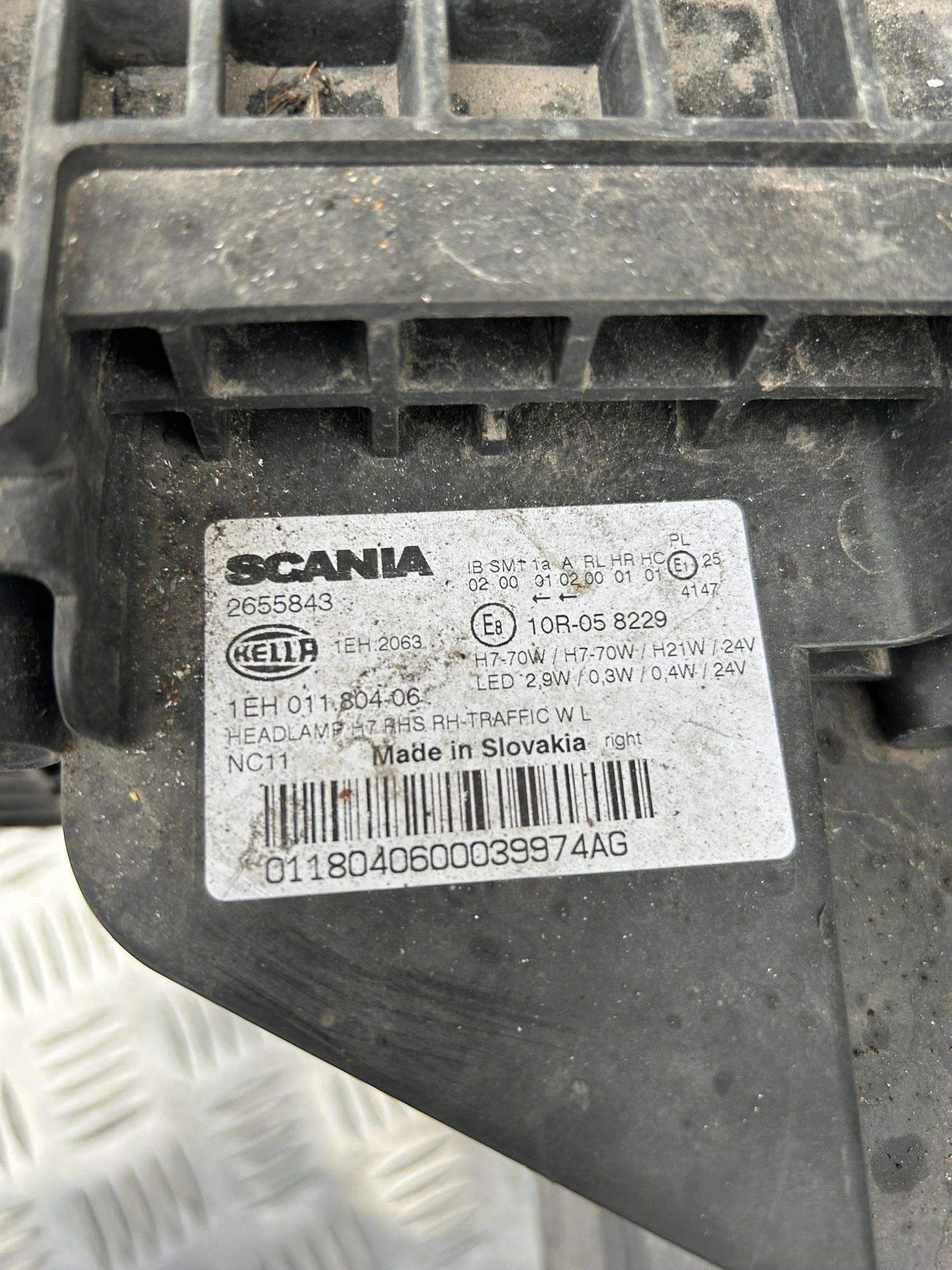 REFLEKTOR LAMPA H7 ŚWIATŁA DZIENNE LED LEWY Z RAMKĄ SCANIA NEXT GEN NTG - obrazek 11