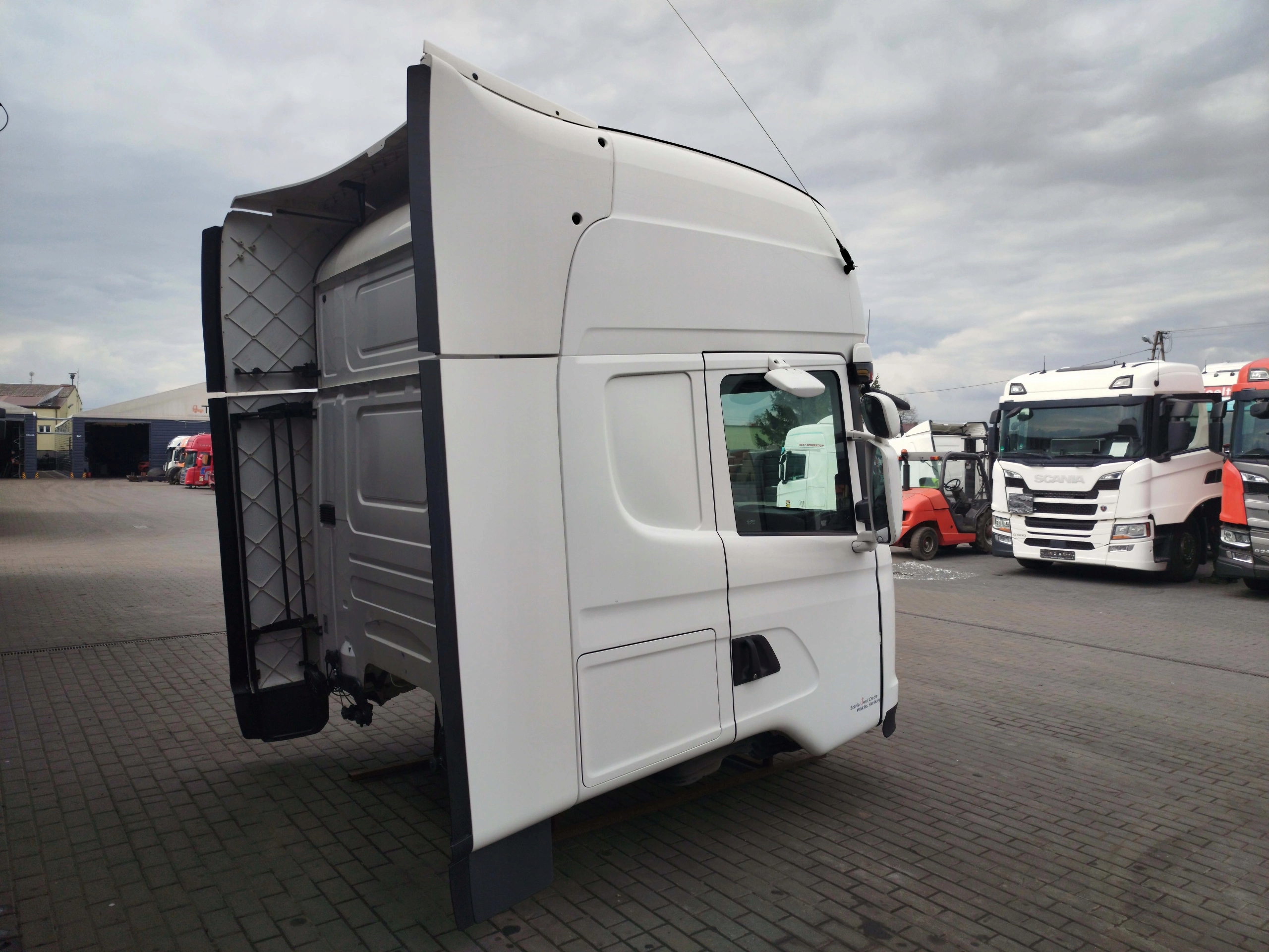 KABINA SCANIA R STREAMLINE TOPLINE 2015 R - obrazek 4