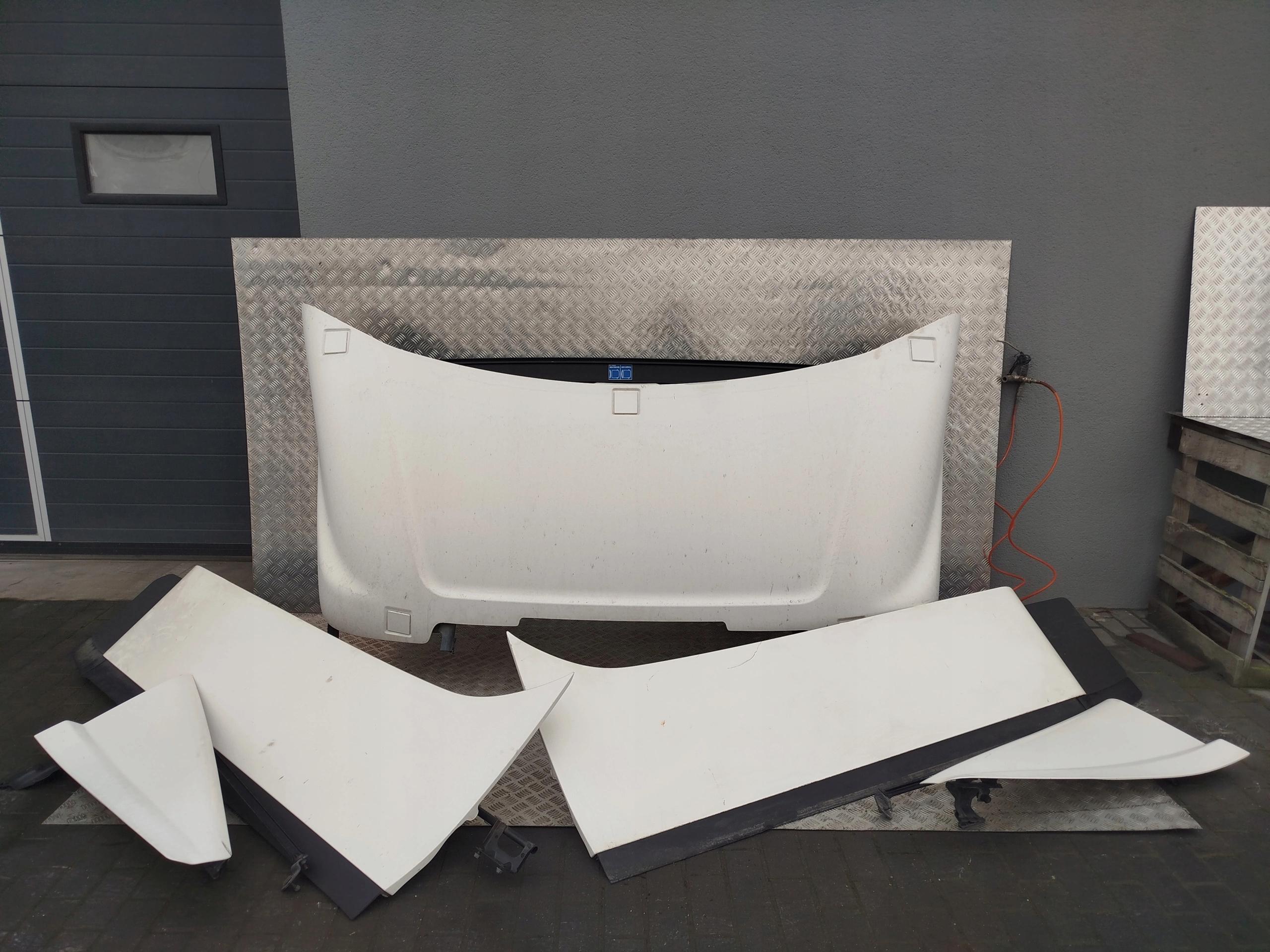 SPOJLERY OWIEWKI ZAKABINOWE SCANIA R STREAMLINE