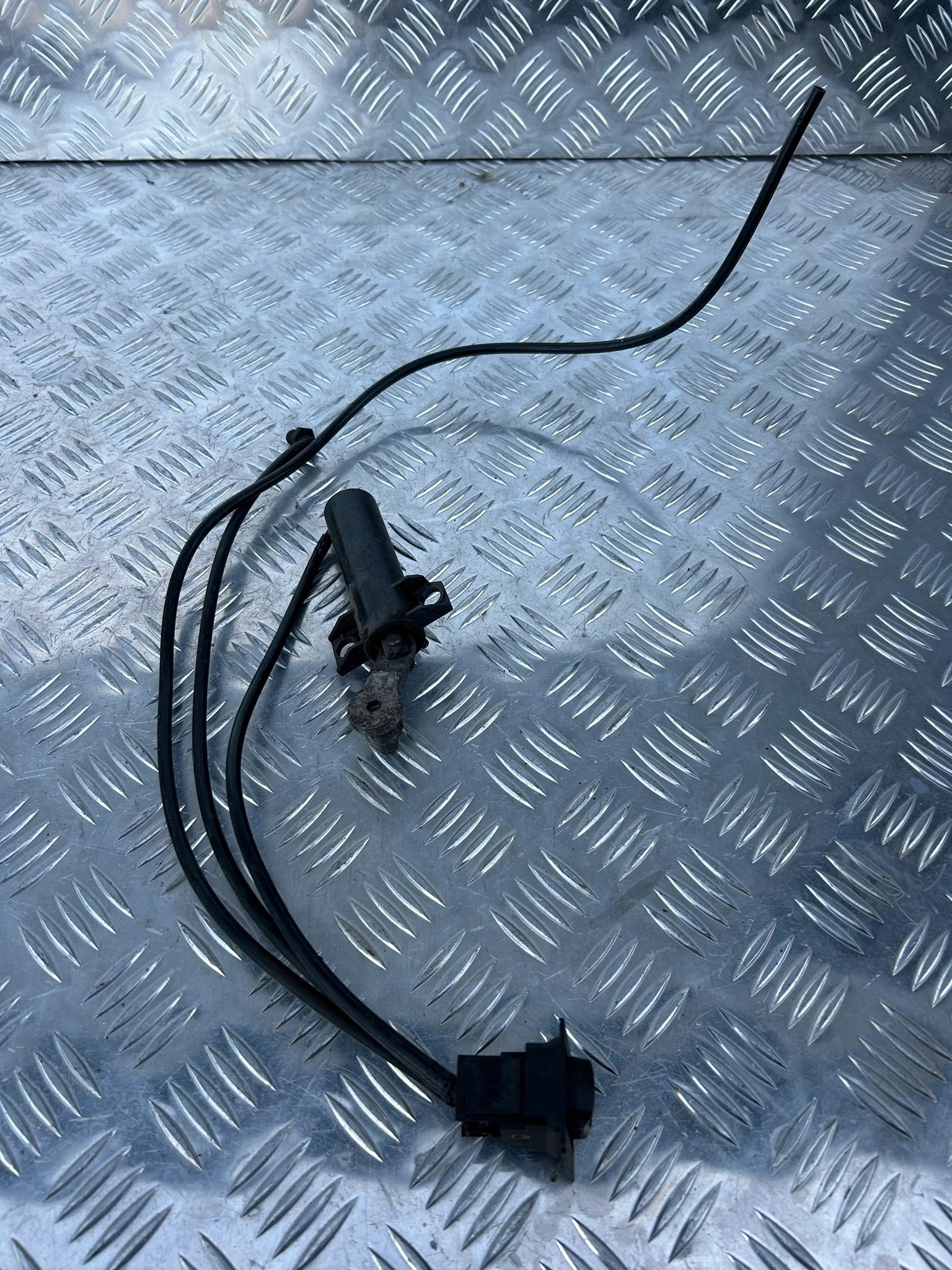 PRZYCISK REGULACJI KIEROWNICY Z CZUJNIKIEM POŁOŻENIA KIEROWNICY SCANIA R