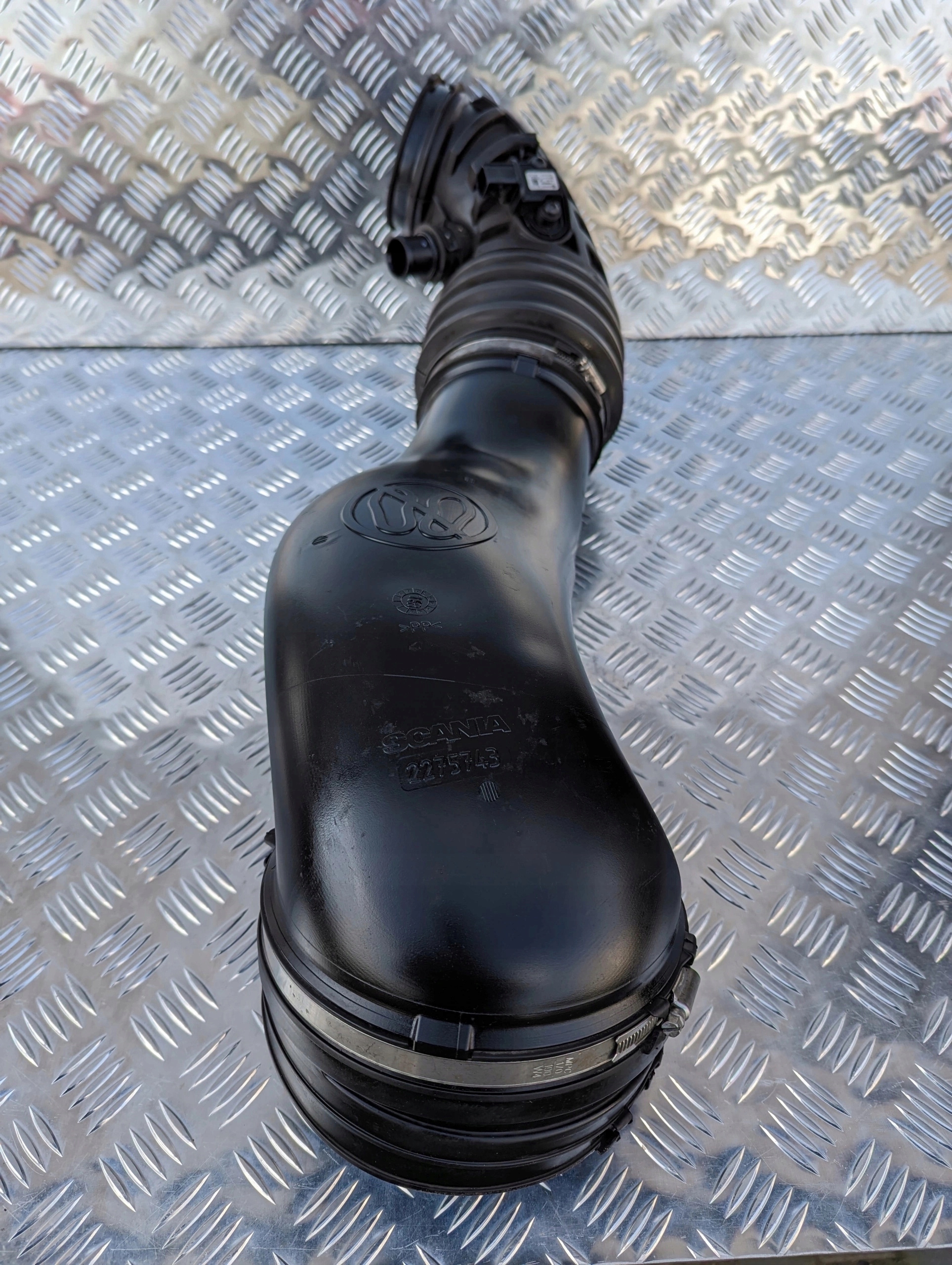 RURA FAJKA DOLOT POWIETRZA INTERCOOLERA SCANIA NTG - obrazek 3