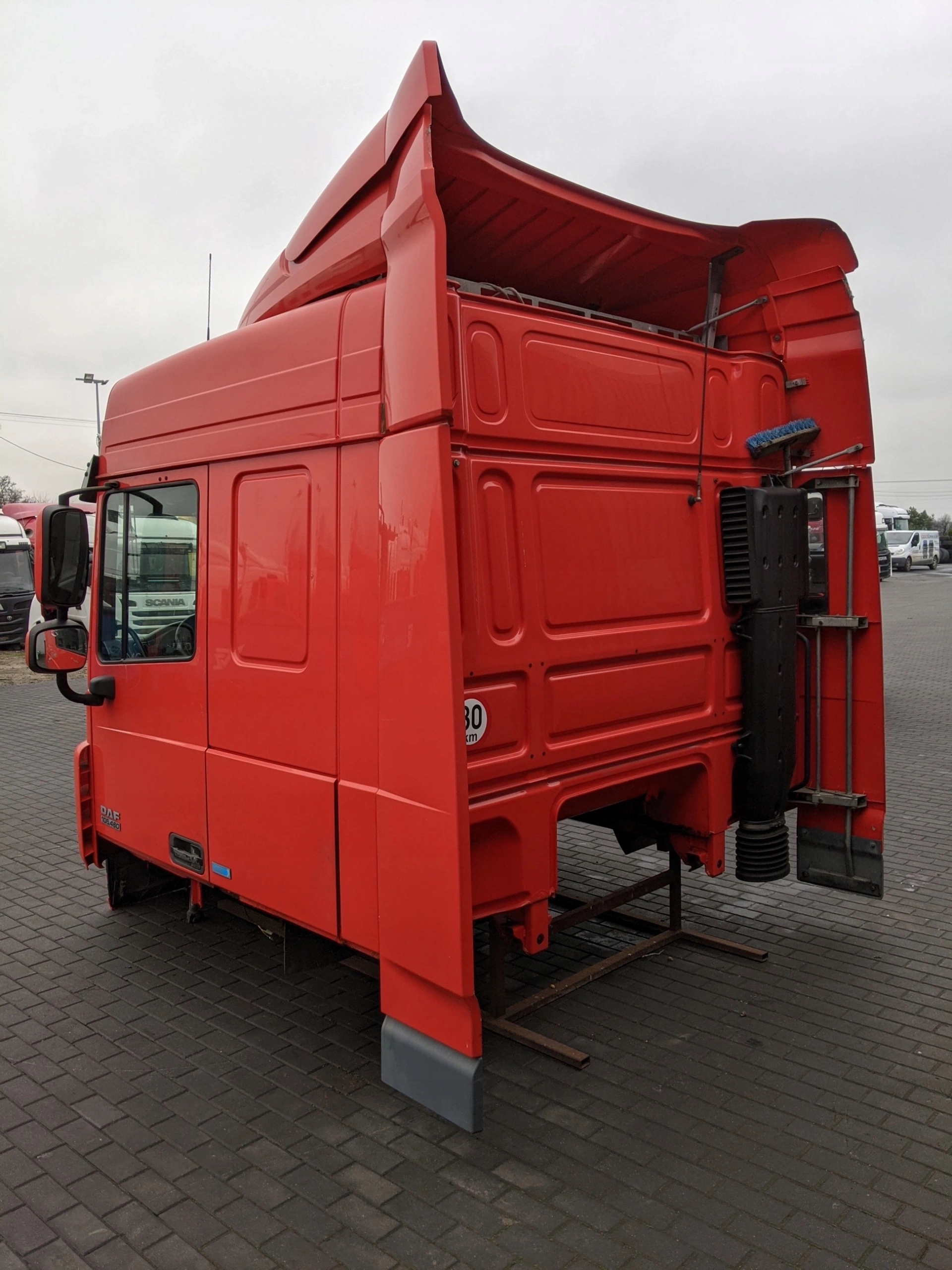 KABINA DAF XF 105 2012 ROK NOWY TYP SŁUPKA - obrazek 4