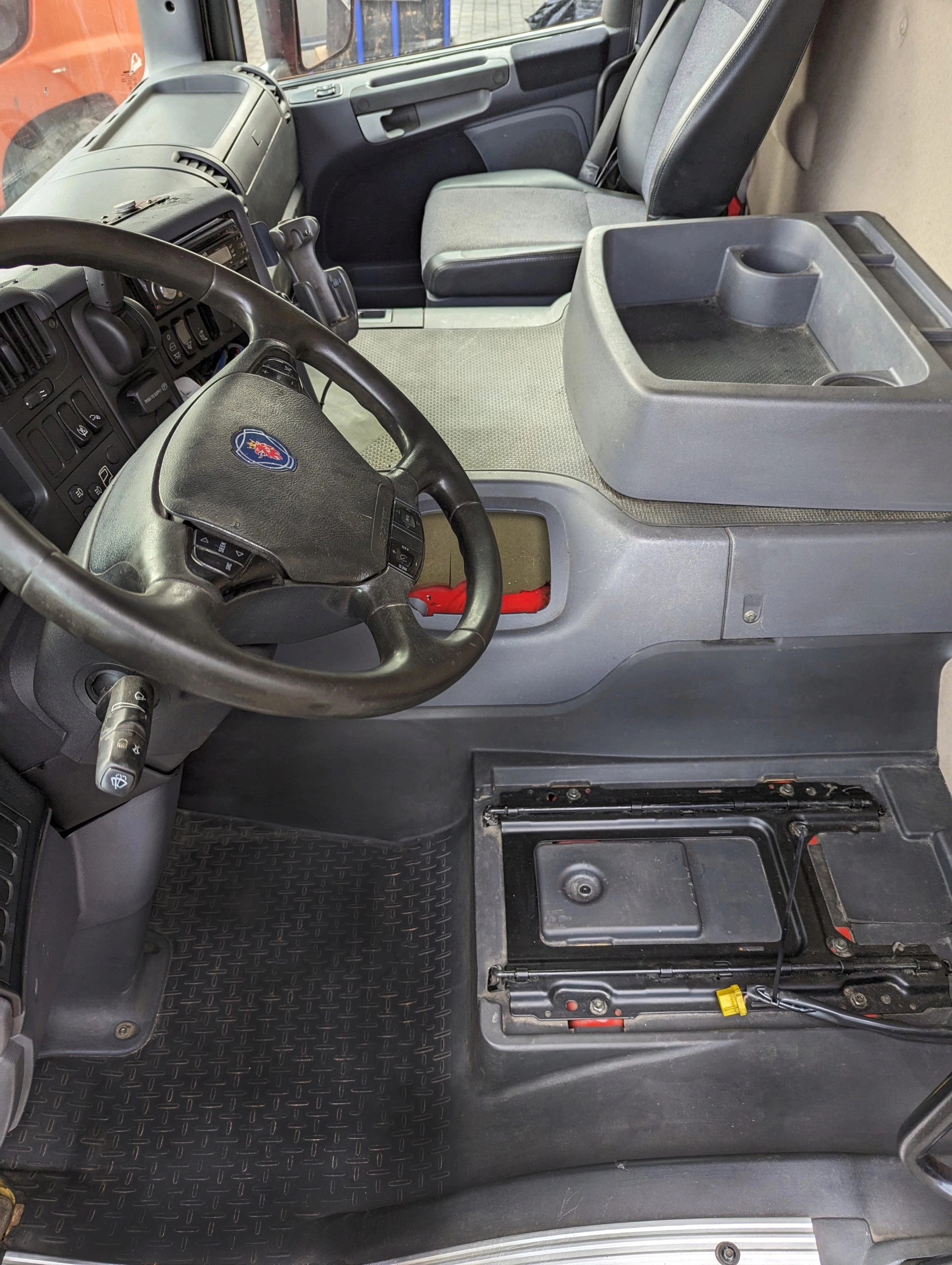 KABINA SCANIA CP14 DZIENNA - obrazek 7