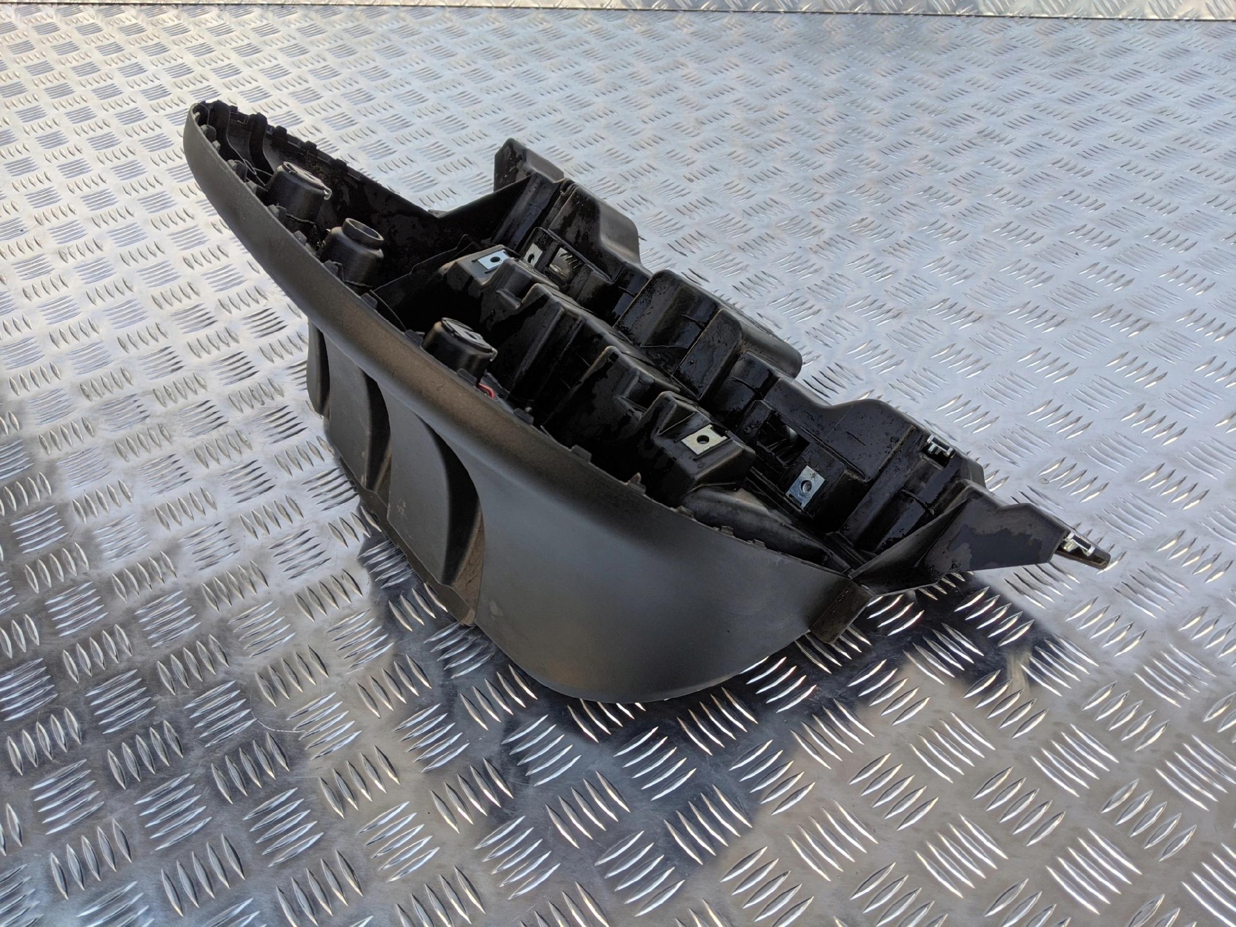 PODSTAWA PÓŁKA KOKPITU SCHOWEK KIESZEŃ DAF XF 105 - obrazek 4