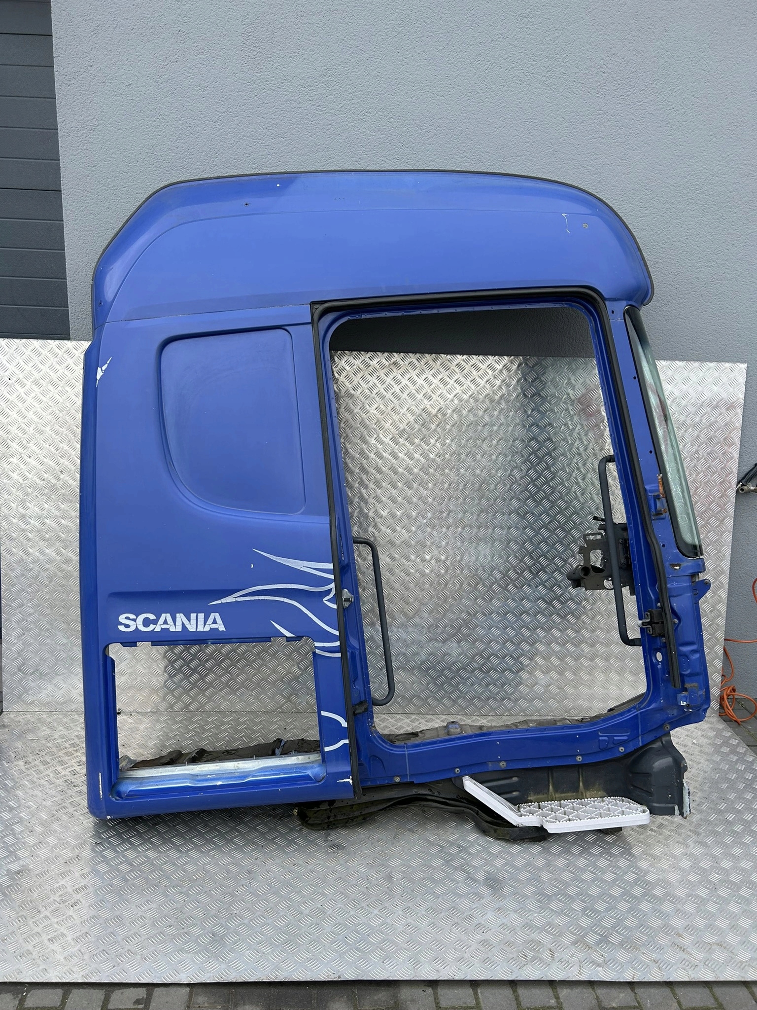 BOK KABINY SCANIA CR19 HIGHLINE