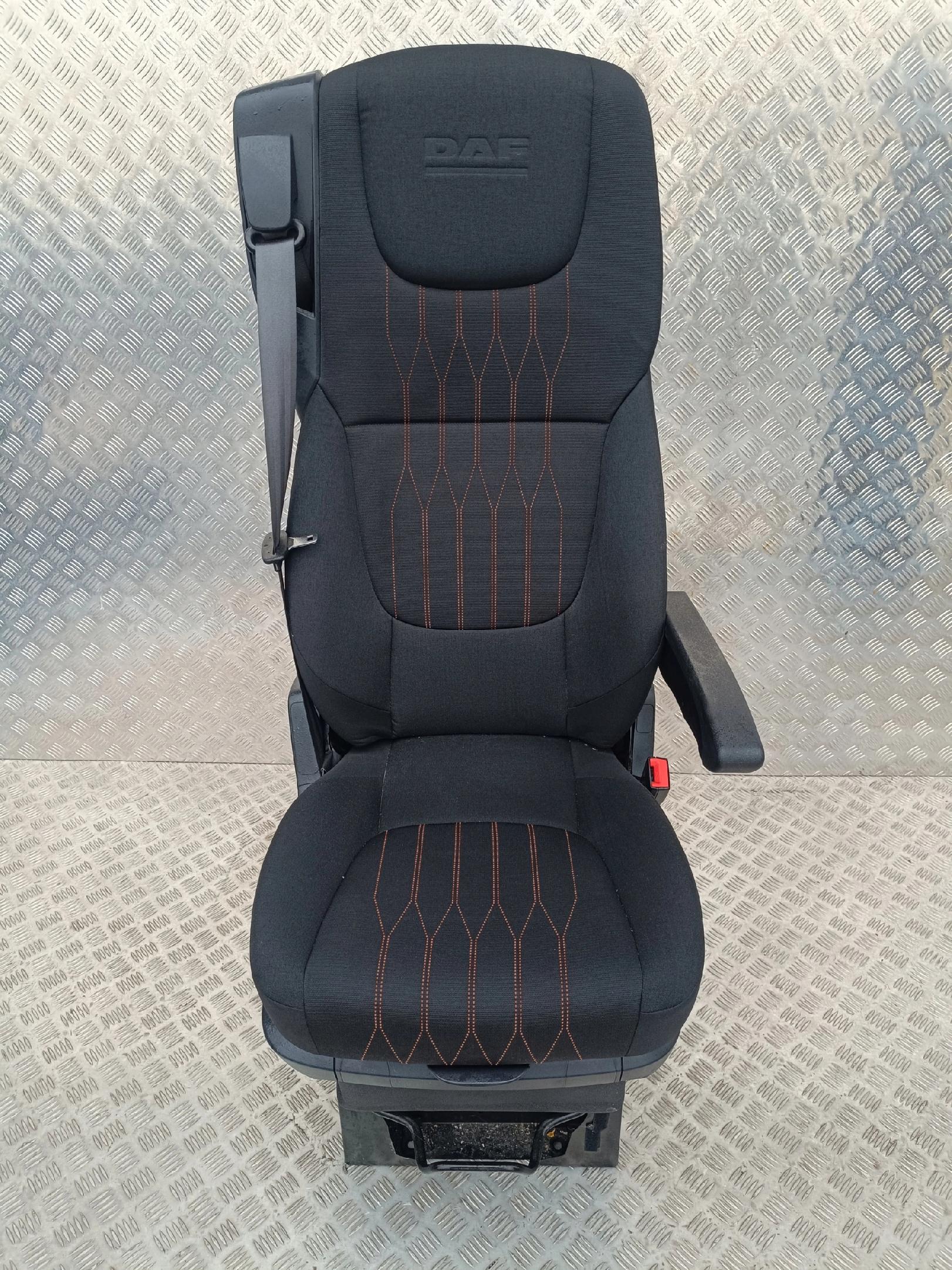 FOTEL PASAŻERA DAF XF 106 LIFT