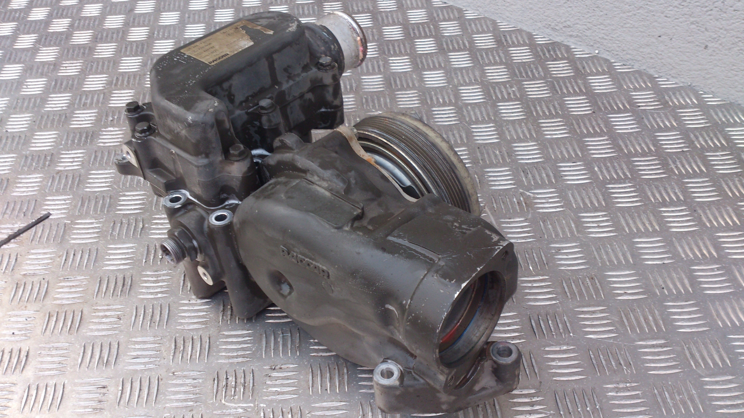 POMPA WODY DAF XF CF 440 - obrazek 2