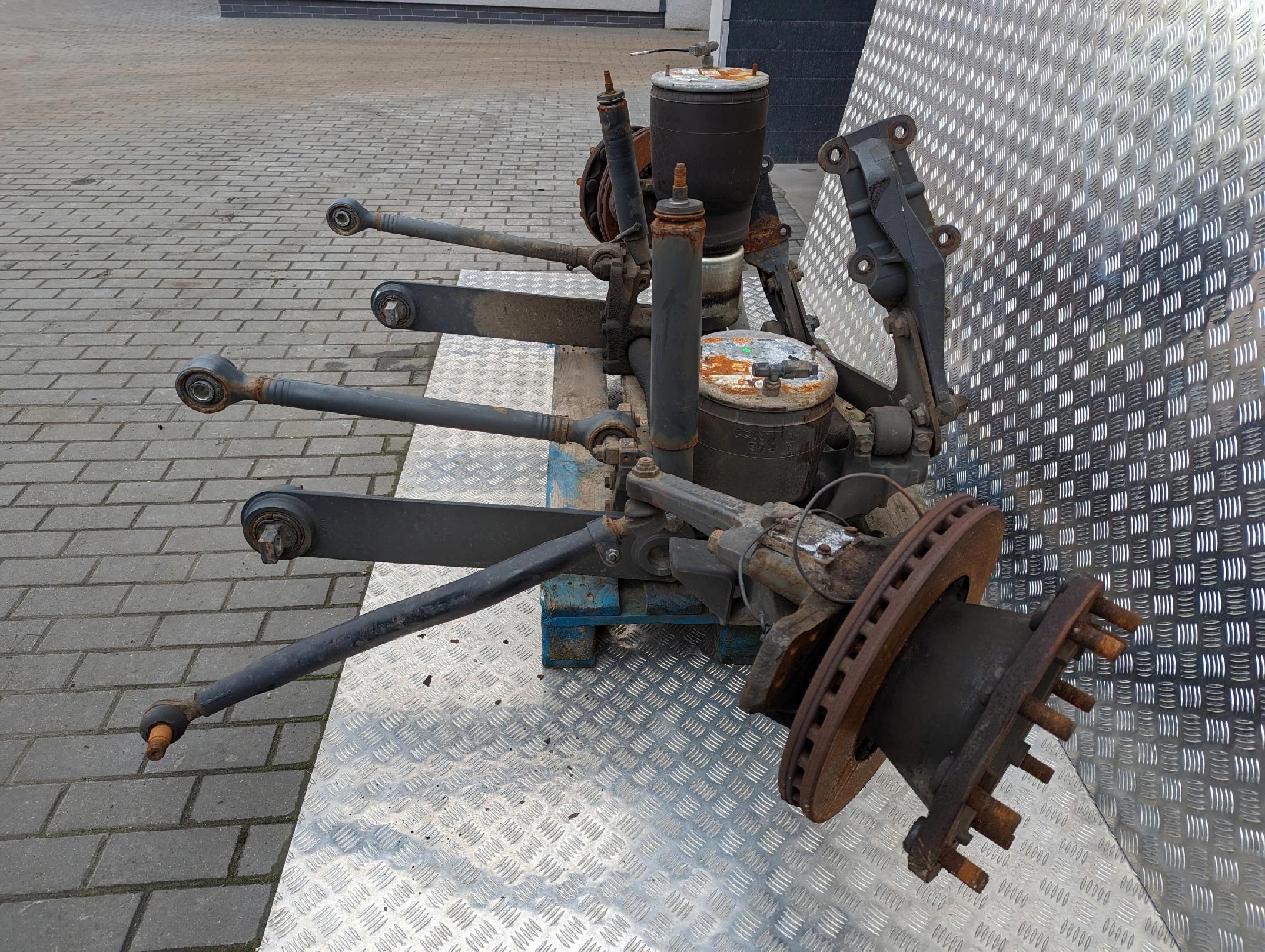 BELKA TYŁ TYLNA ZAWIESZENIA DAF XF 106 - obrazek 2