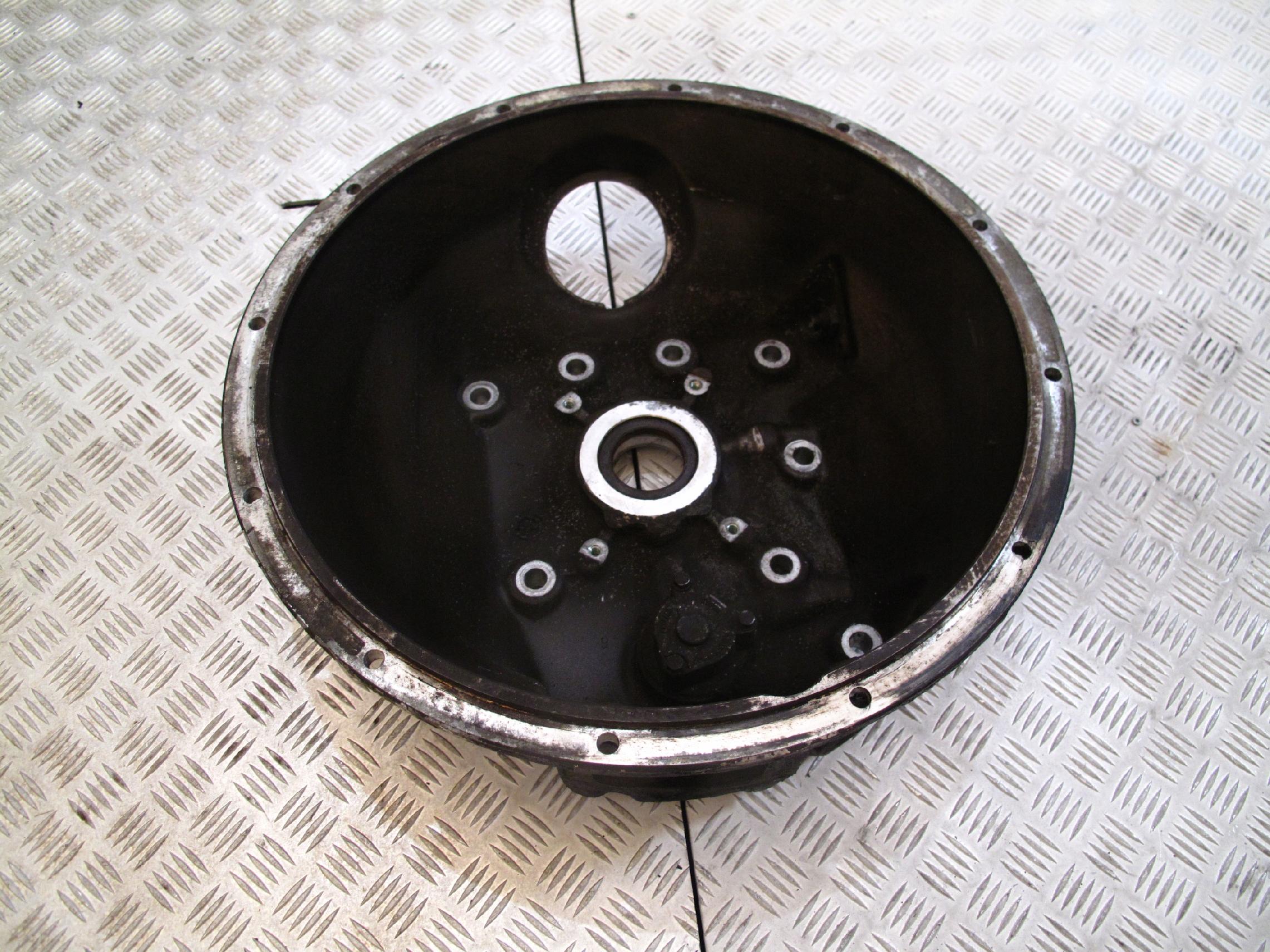 OBUDOWA SPRZĘGŁA SKRZYNI BIEGÓW PRZÓD SCANIA 4 - obrazek 3