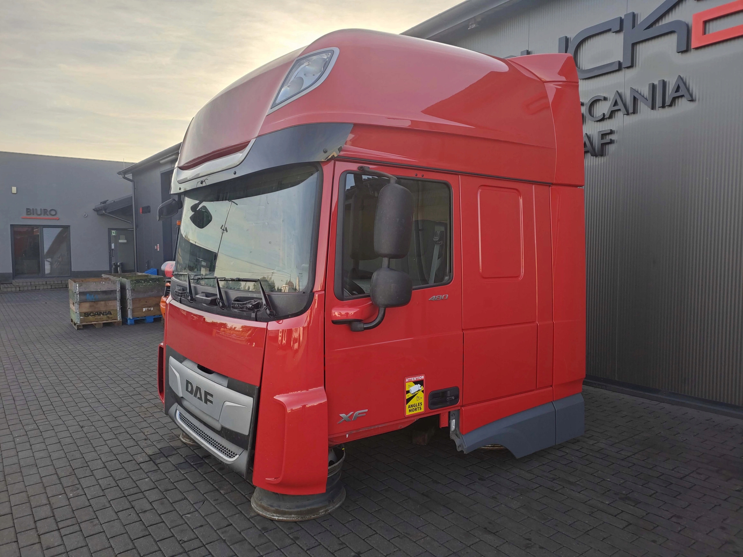 KABINA DAF XF 106 LIFT - obrazek 7