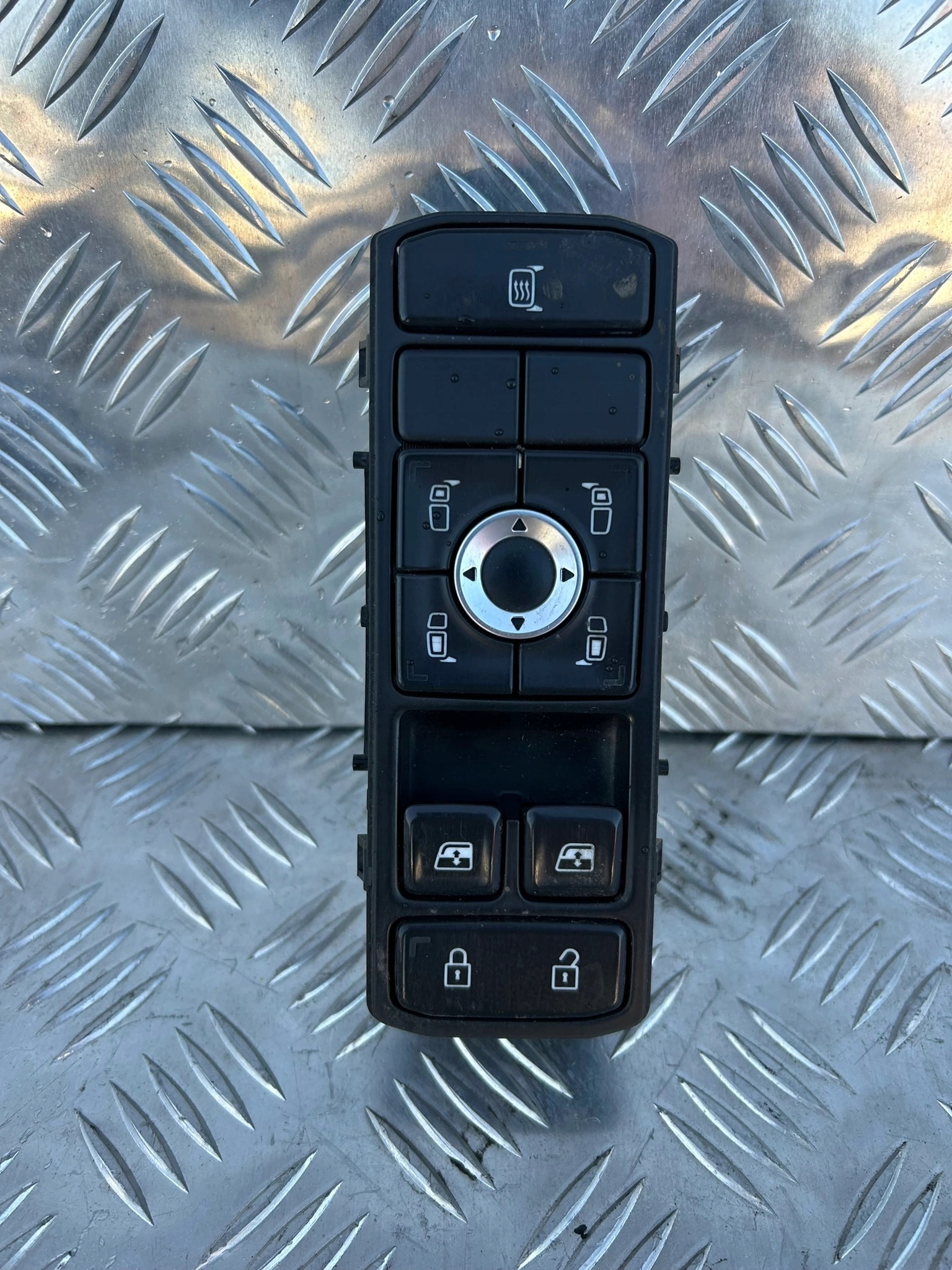 PANEL STEROWANIA SZYB LUSTEREK PRZYCISKI SCANIA NTG NOWY MODEL