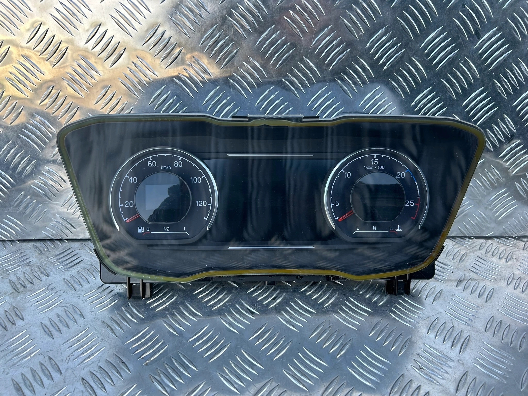 ZEGARY DUŻY WYŚWIETLACZ SCANIA STREAMLINE EURO 6 - obrazek 12