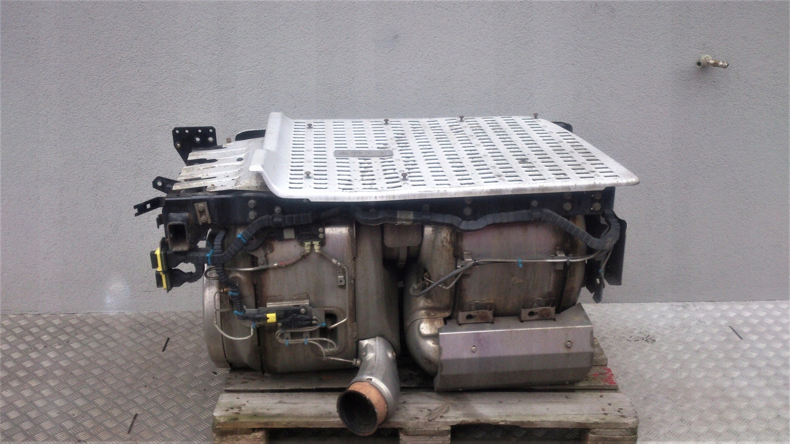 WÓZEK KATALIZATOR DPF XF 106 EURO 6