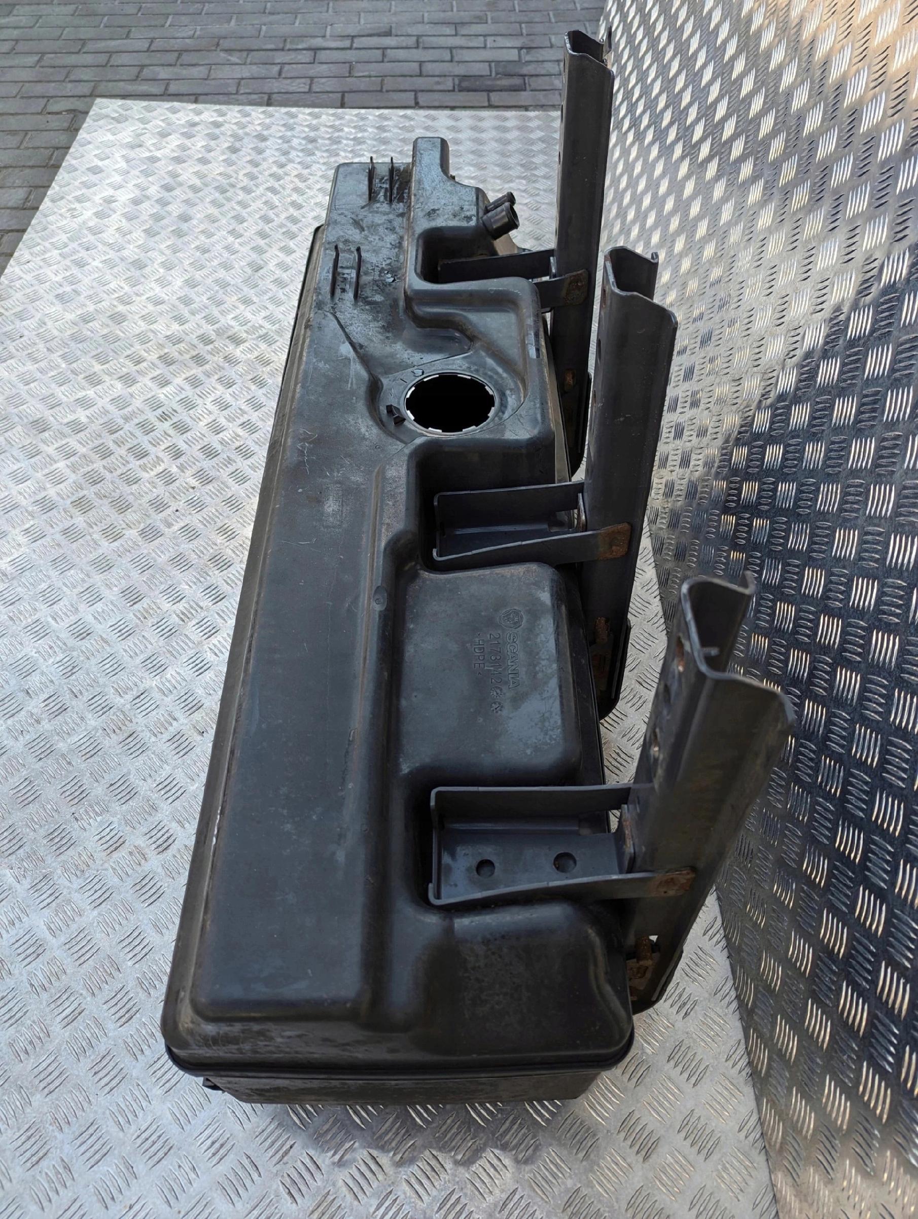 ZBIORNIK ADBLUE AD BLUE SCANIA EURO 6 120 LITRÓW - obrazek 2