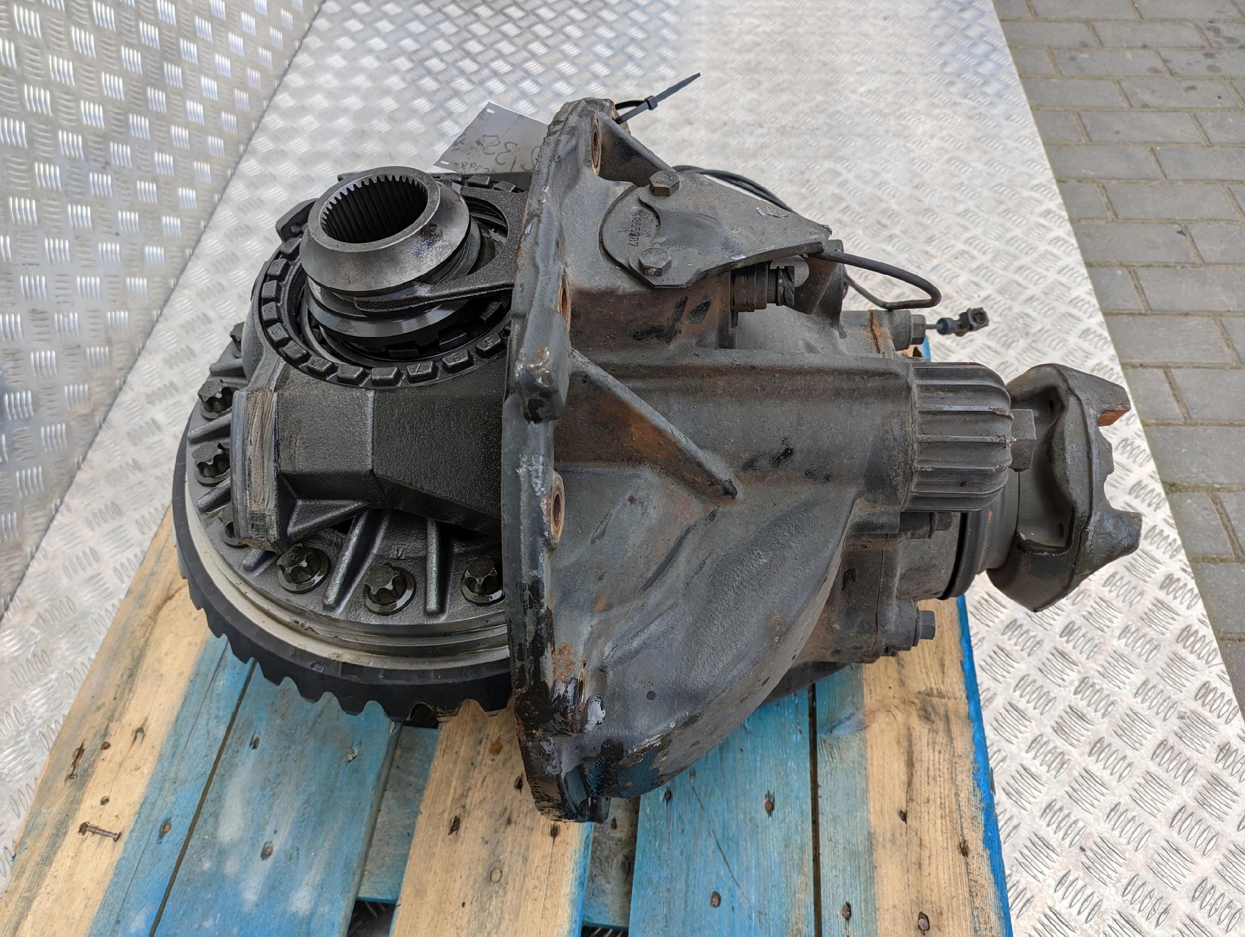 WKŁAD MOSTU DYFERENCJAŁ SCANIA R753 2.35