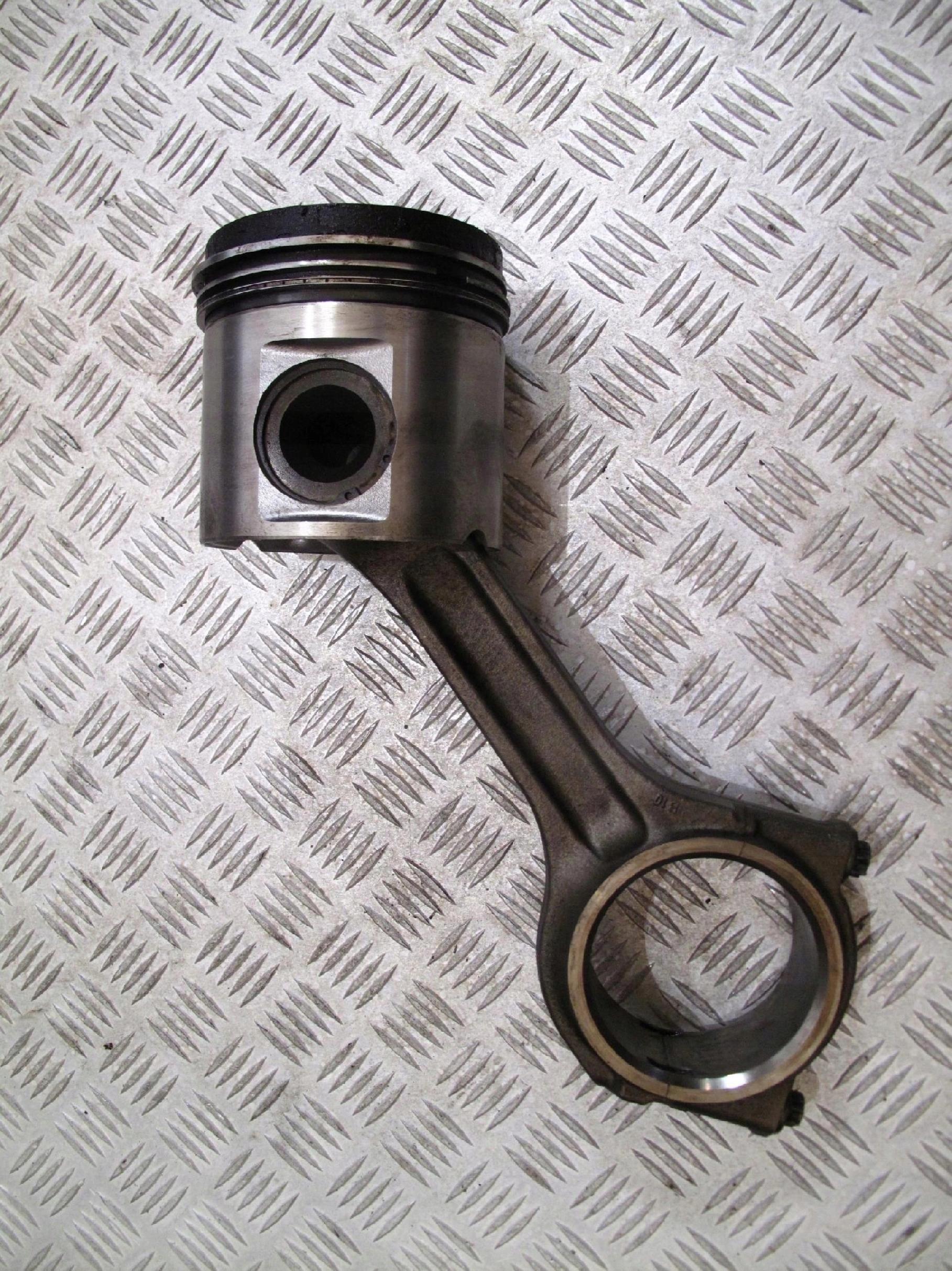 TŁOK Z KORBOWODEM SCANIA 480 EURO 4 NA 2 ŚRUBY