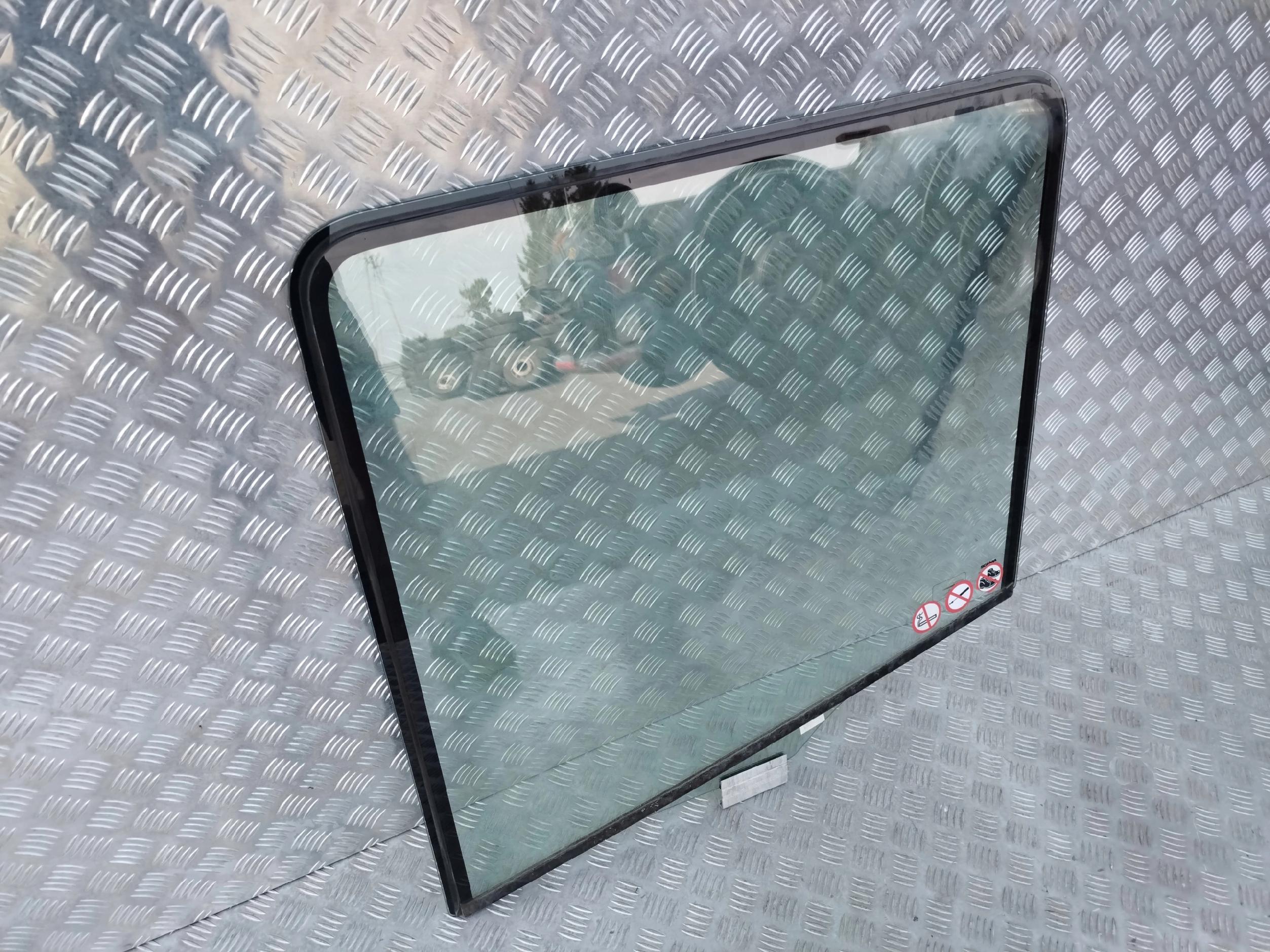 SZYBA DRZWI PODWÓJNA PRAWA SCANIA R - obrazek 2