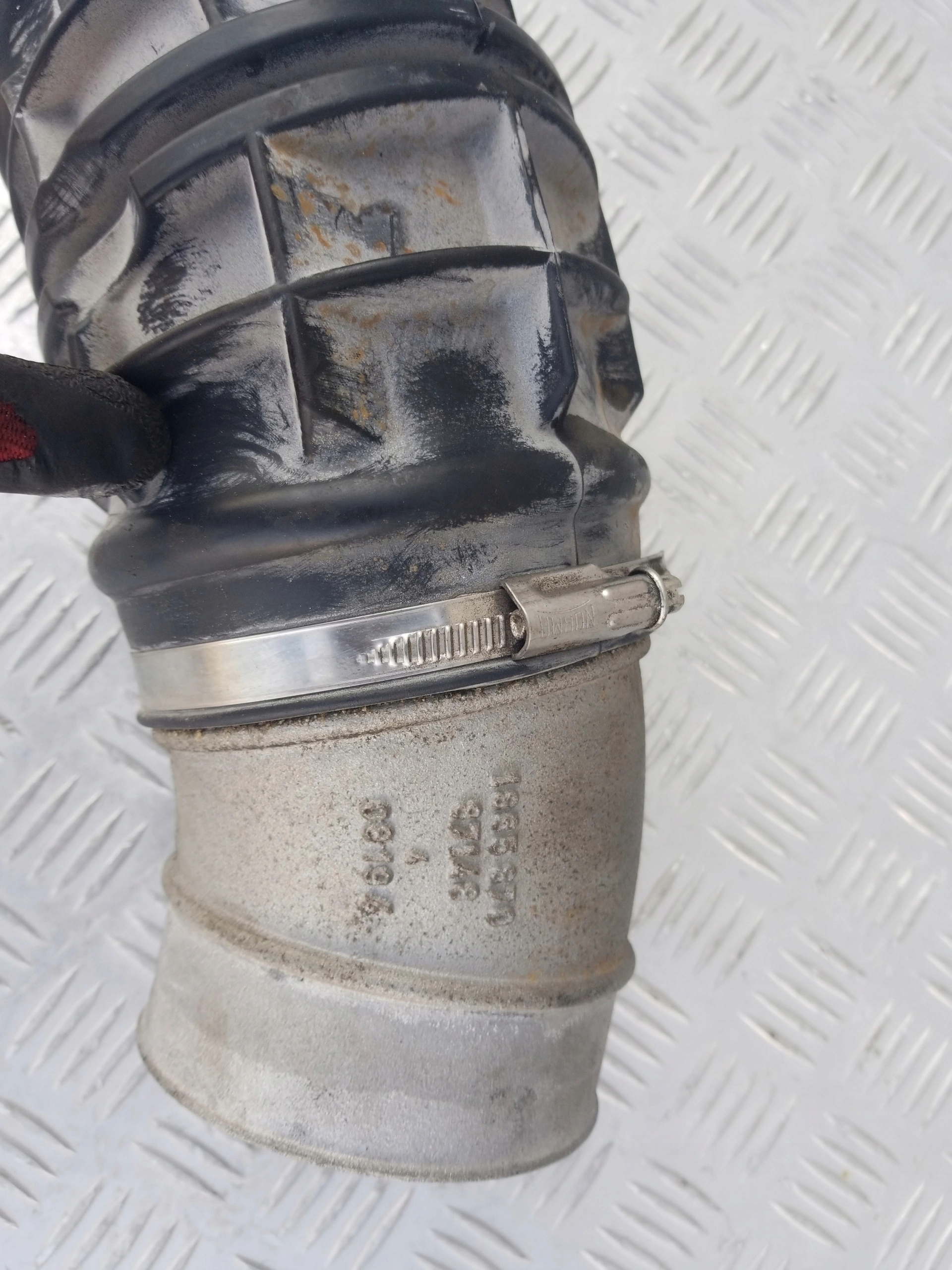 PRZEWÓD ŁĄCZNIK FILTRA POWIETRZA DAF CF 450 XF 106 - obrazek 3