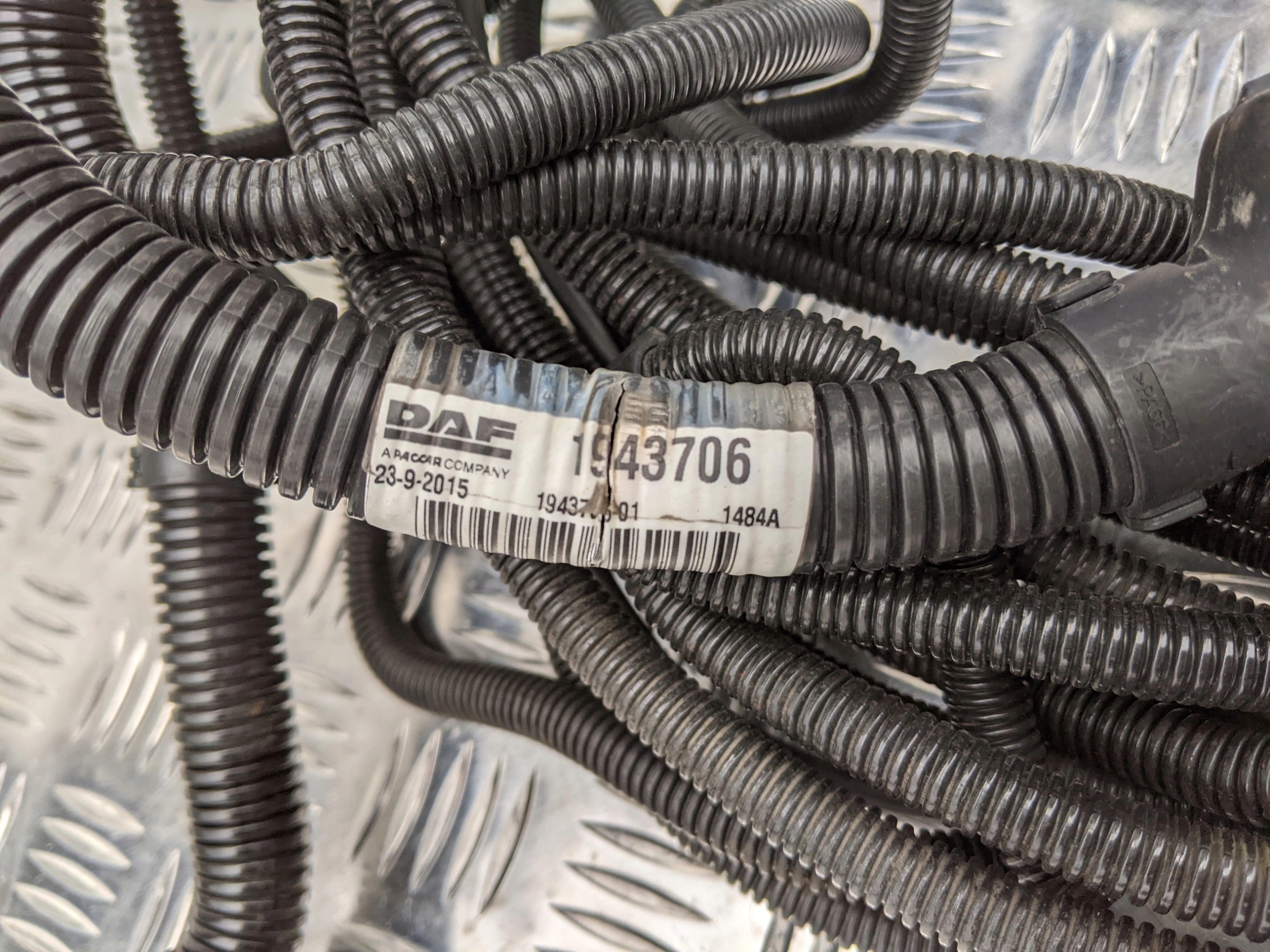 WIĄZKA ŚWIATEŁ Z GNIAZDAMI DAF BDF EURO 6 - obrazek 6