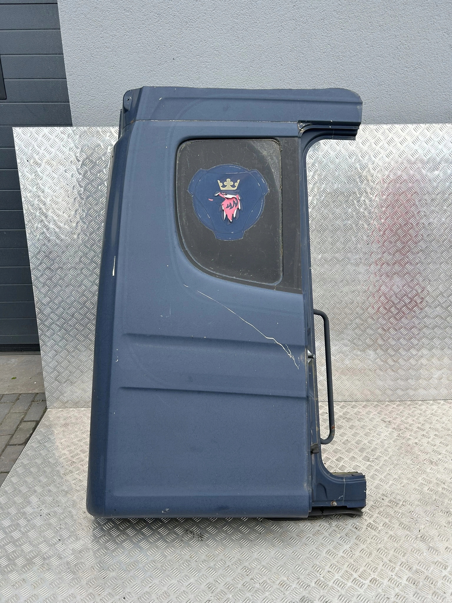 ĆWIARTKA KABINY SCANIA CR19