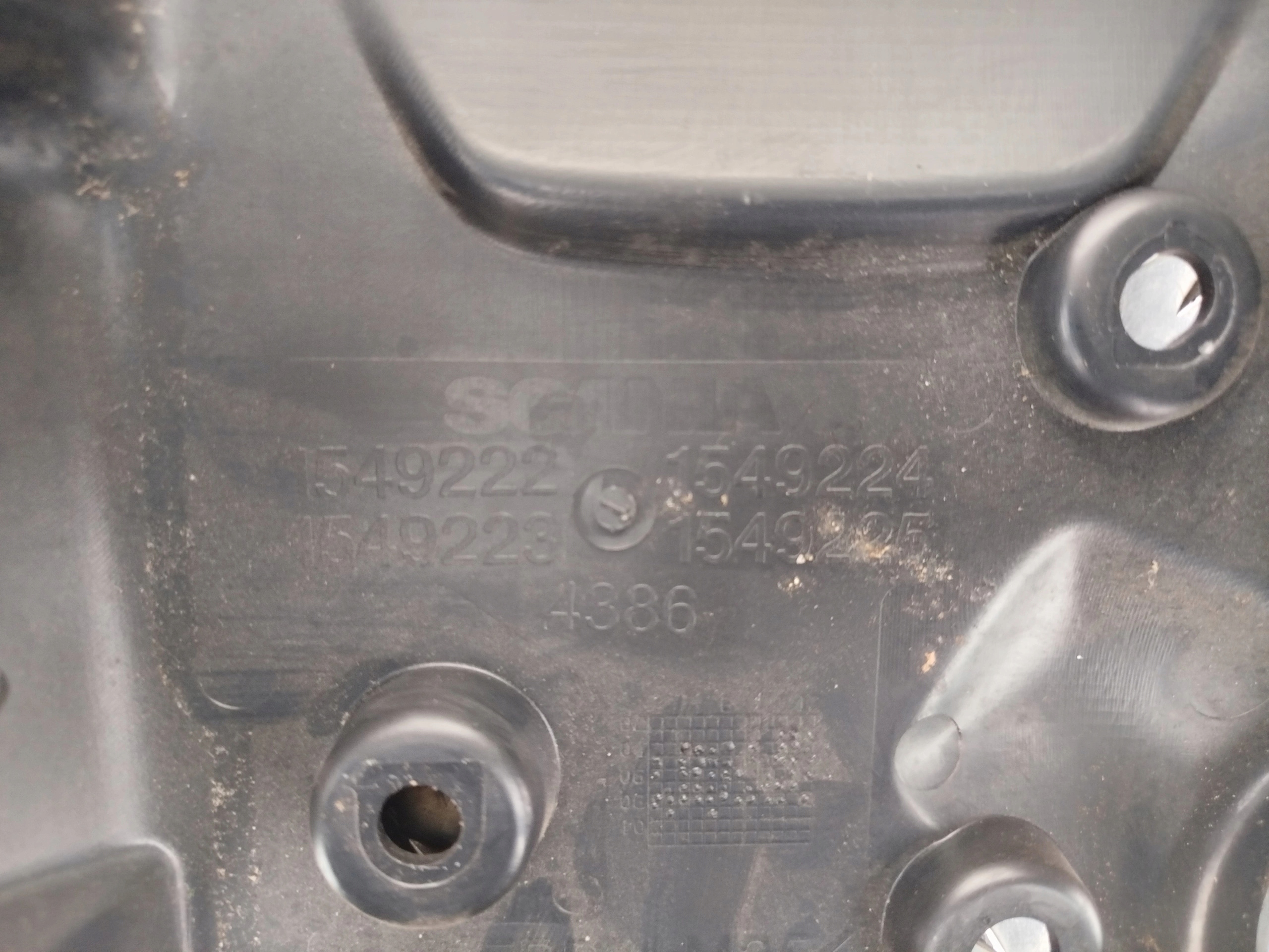 OSŁONA OBUDOWA KOLUMNY KIEROWNICZEJ SCANIA R - obrazek 4