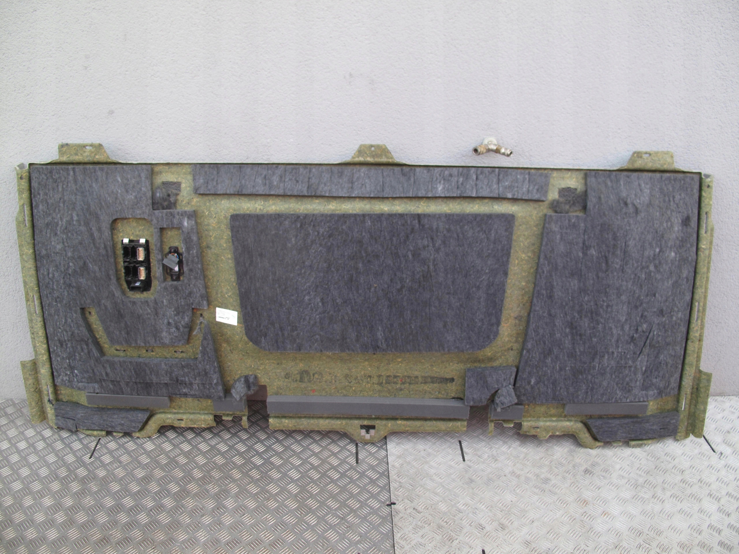 TAPICERKA TYLNA KABINY SCANIA R S - obrazek 3