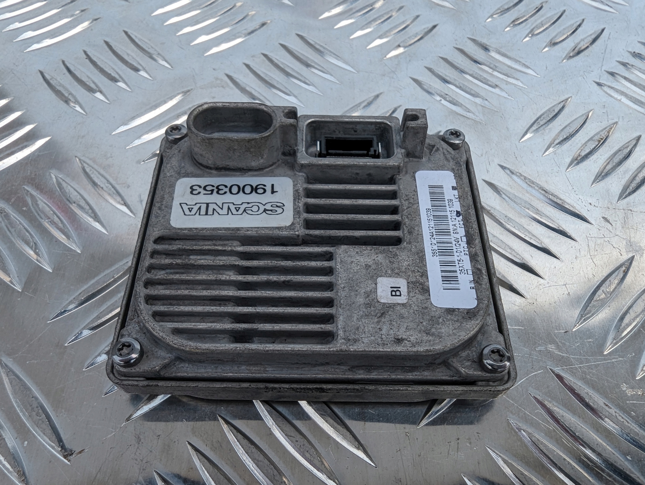 PRZETWORNICA LAMPY XENON KSENON SCANIA R - obrazek 2