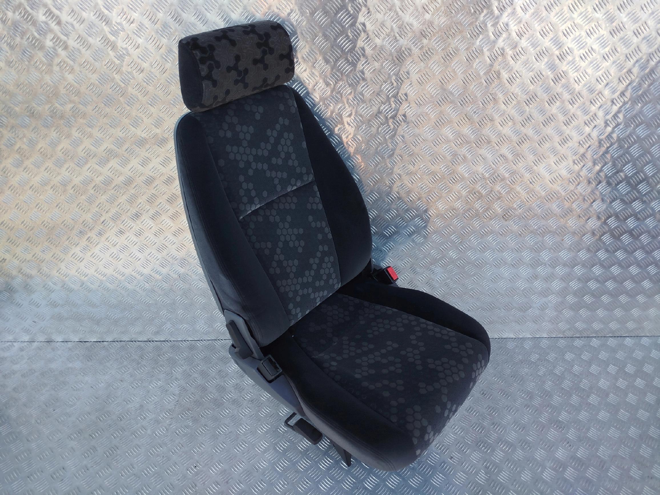 FOTEL PASAŻERA SZTYWNY SCANIA STREAMLINE - obrazek 2