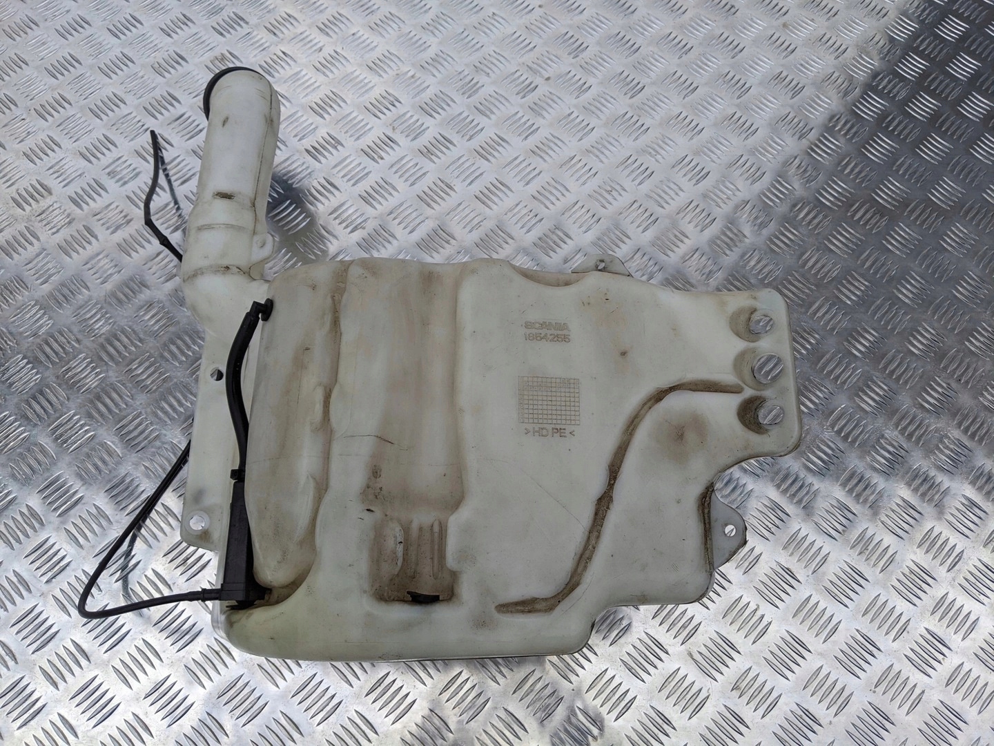 ZBIORNIK ZBIORNICZEK SPRYSKIWACZY SCANIA R - obrazek 3