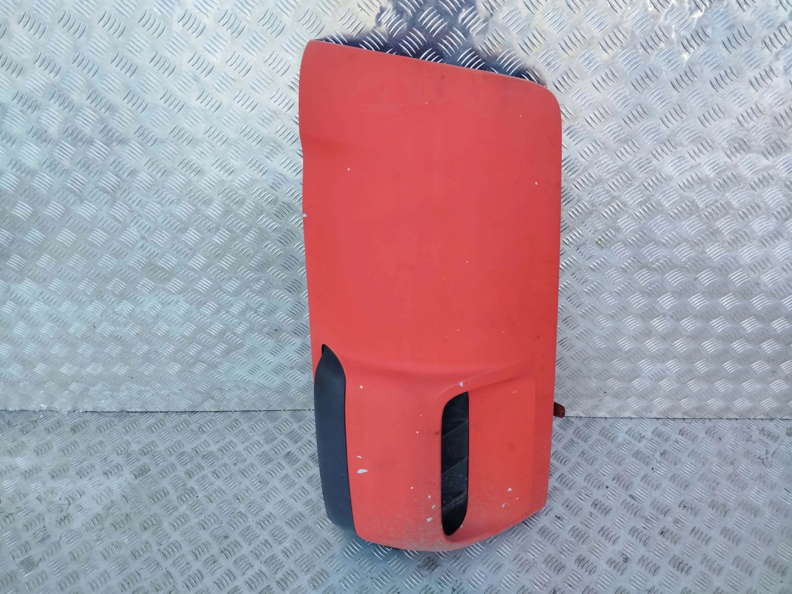 POLIK PRAWY SCANIA 124