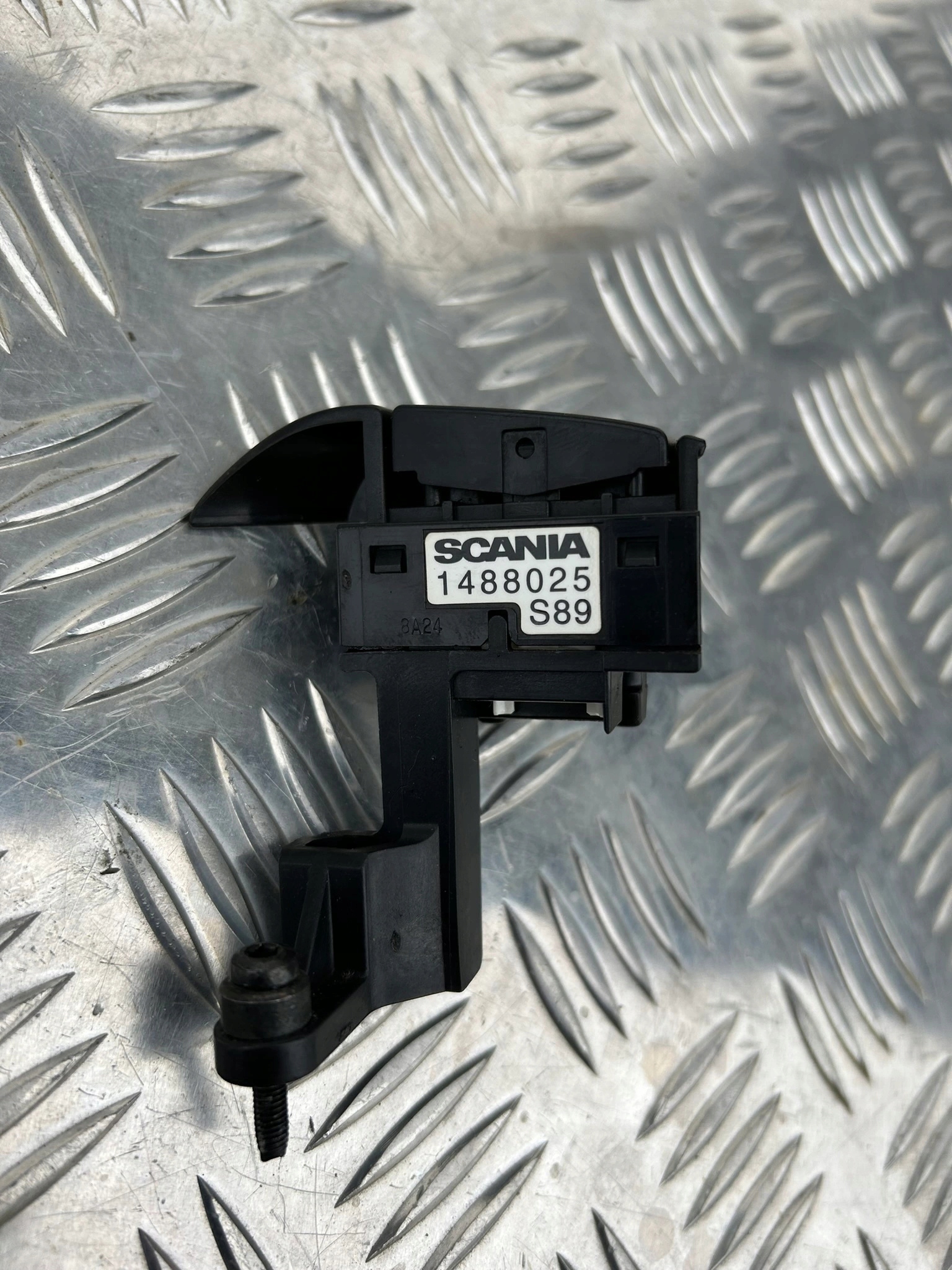 PRZYCISK PRZEŁĄCZNIK KIEROWNICY SCANIA R - obrazek 2