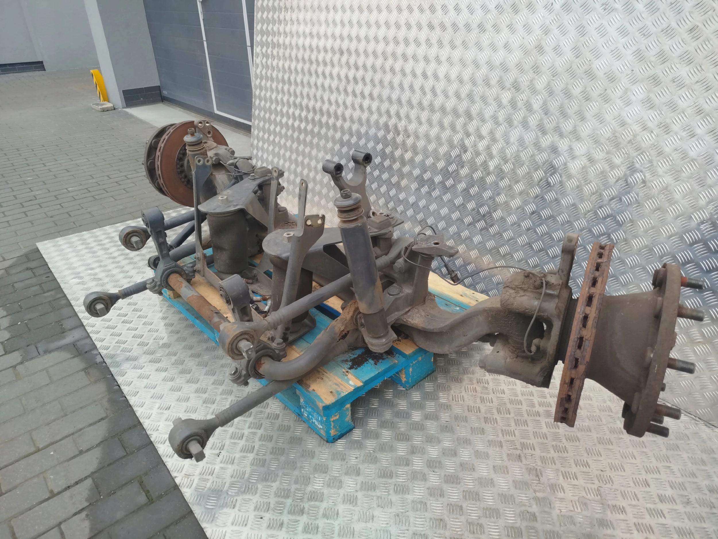 OŚ SKRĘTNA DAF CF 106 LIFT ANGLIK - obrazek 3