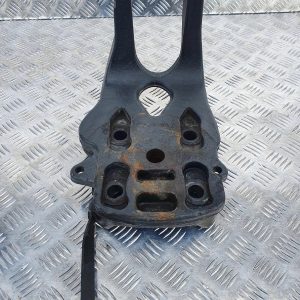 WSPORNIK DRĄŻKA REAKCYJNEGO LEWY SCANIA NTG