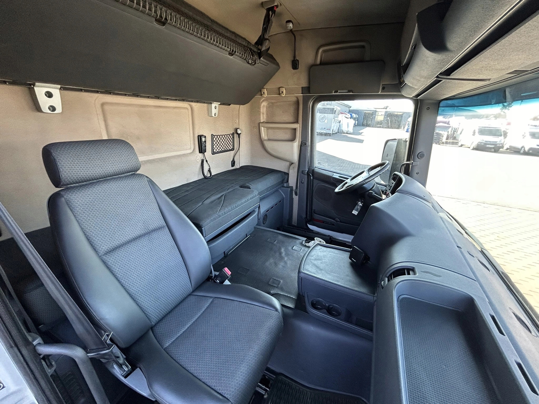 KABINA SCANIA CR19 HPI 2012 ROK - obrazek 8